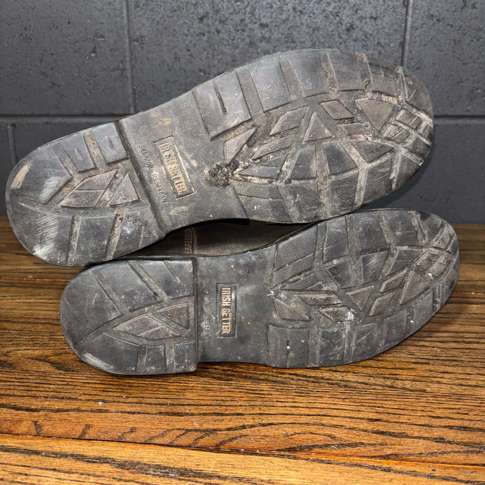 Red Wing Irish Setter Work Boots Men’s 10 D Steel Toe Pull-On Leather Size US 10 / EU 43 - 6 Thumbnail