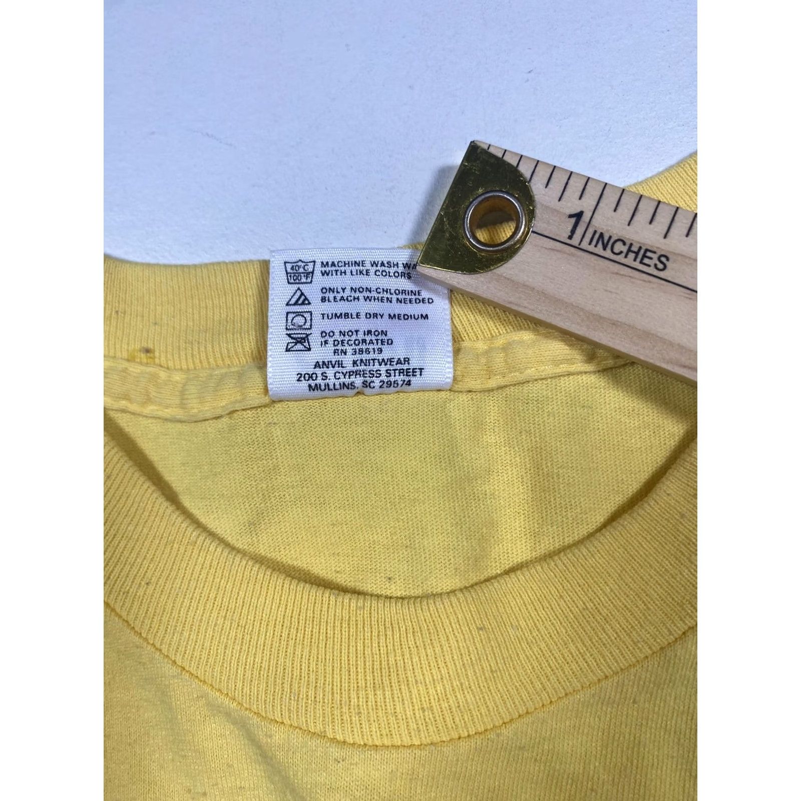 Anvil VINTAGE Anvil Tennessee Shirt Mens XL Yellow Embroidered Souvenir Tee Made USA Size US XL / EU 56 / 4 - 4 Thumbnail
