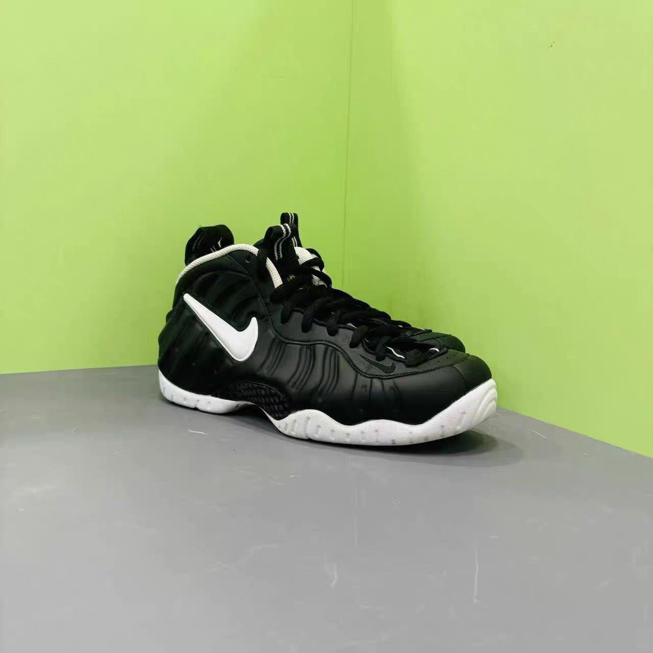 Nike Nike Air Foamposite Pro "Dr. Doom" K15 Size US 9.5 / EU 42-43 - 1 Thumbnail