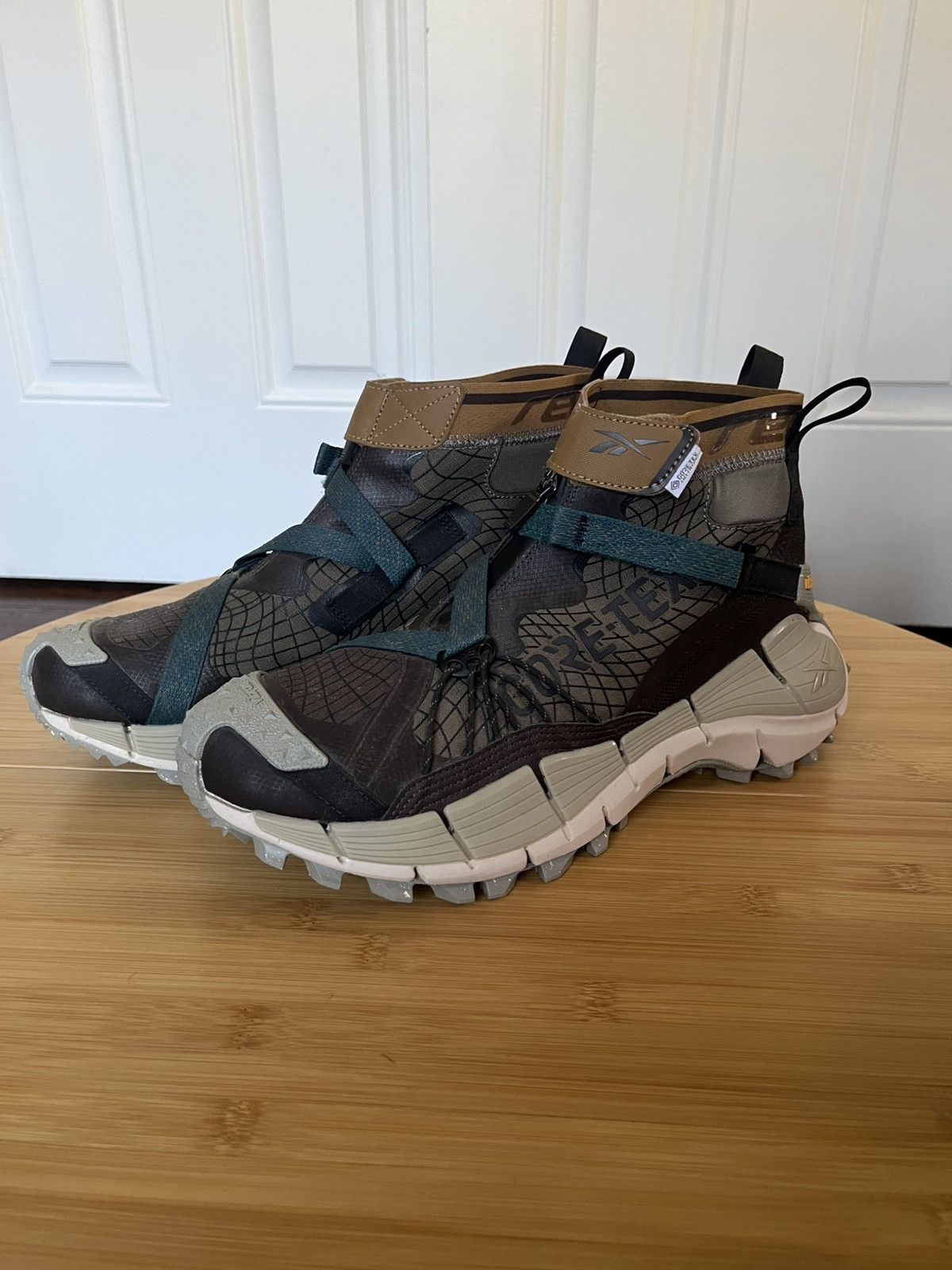Reebok Gorpcore Reebok Zig Kinetica II Edge Gore Tex Size US 10 / EU 43 - 8 Thumbnail