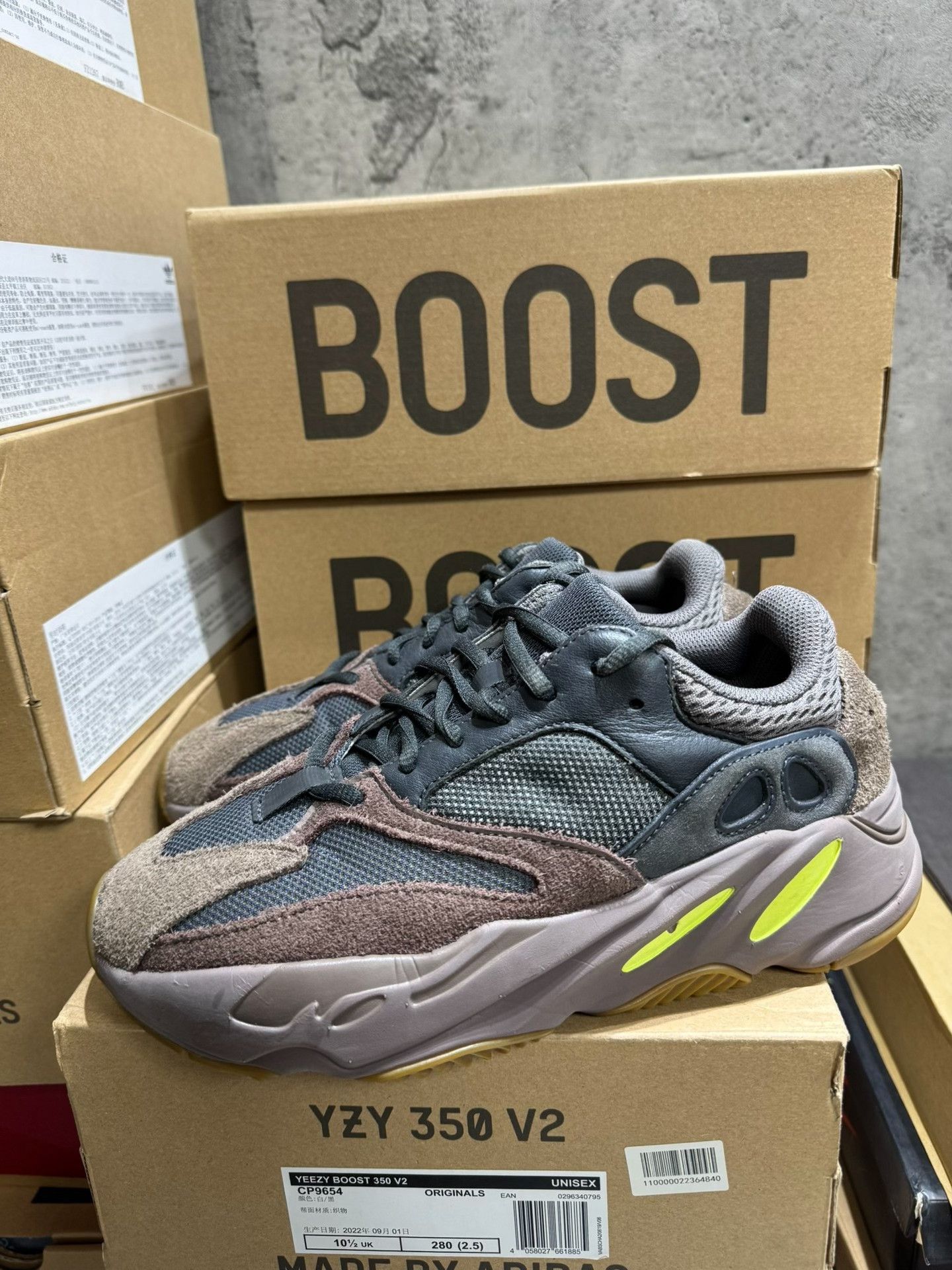 Adidas Adidas YEEZY700 Purple Lowtop Sneakers 40 Men Size US 7.5 / EU 40-41 - 1 Thumbnail