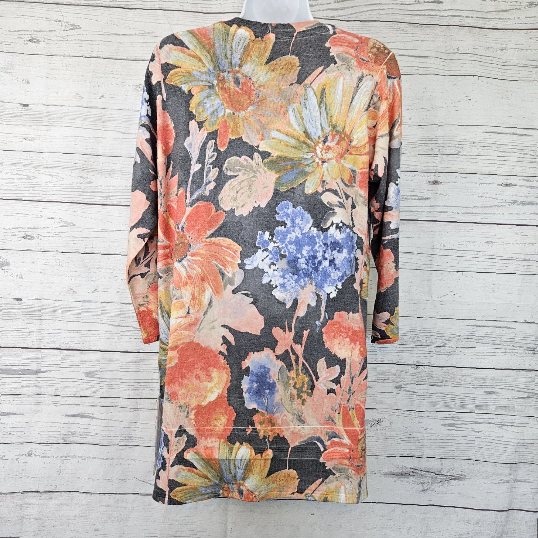 Soft Surroundings Soft Surroundings Blouse 3/4 Sleeve Womens Knit Top Pink Gray Floral V-Neck M Medium Shirt Size M / US 6-8 / IT 42-44 - 3 Thumbnail