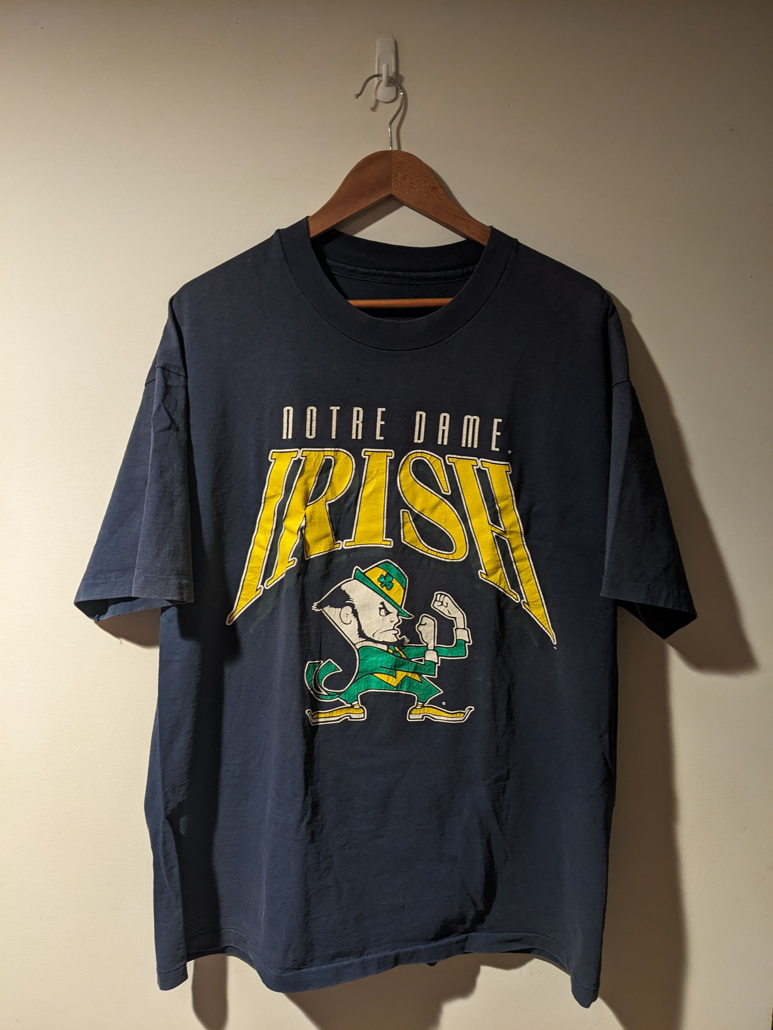 Salem Sportswear × Vintage Vintage 90s Notre Dame Fighting Irish Big Print T-Shirt Size US XL / EU 56 / 4 - 1 Thumbnail