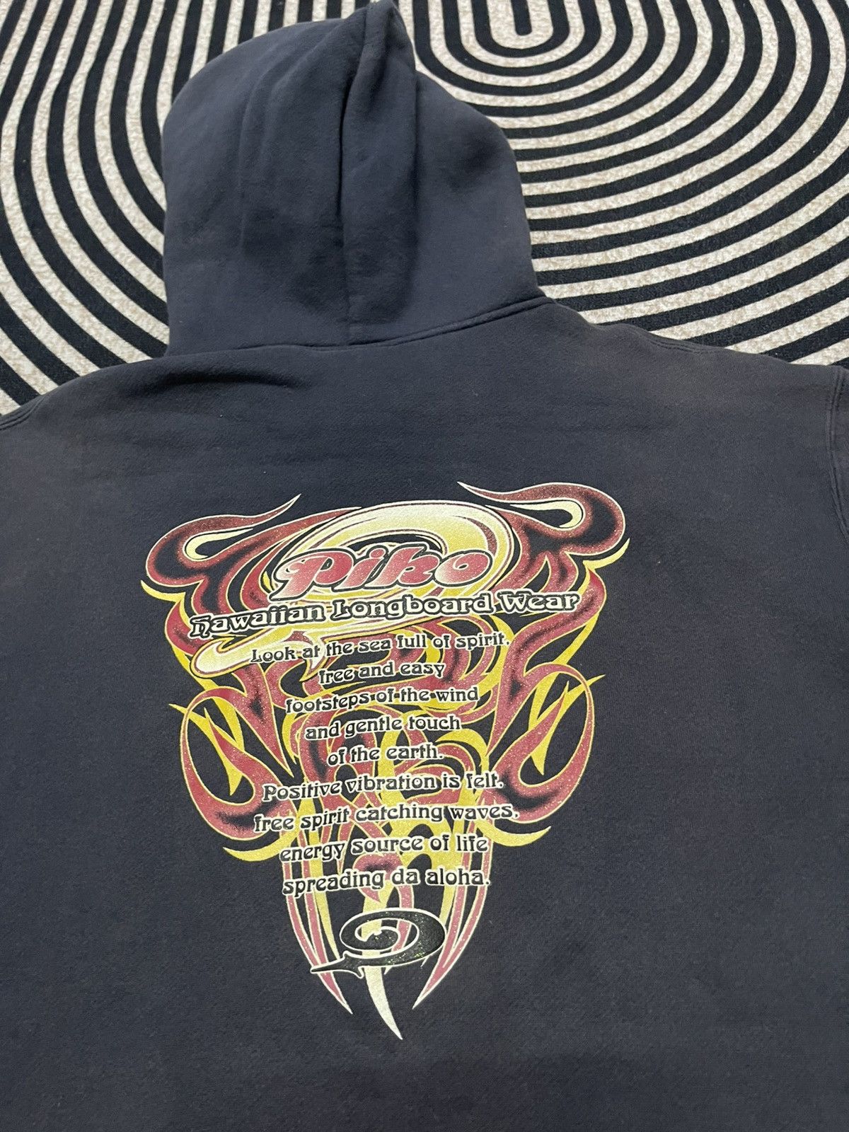 Sun Surf 2000s PIKO HAWAIIAN LONGBOARD WEAR SUN FADED TRIBAL HOODIE Size US L / EU 52-54 / 3 - 22 Thumbnail