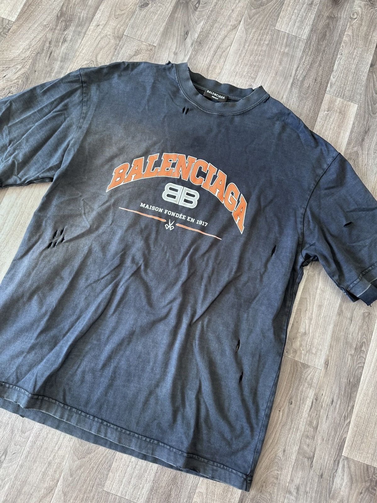 Balenciaga Balenciaga Maison Fondee Medium Fit T-Shirt Navy Size US M / EU 48-50 / 2 - 2 Thumbnail
