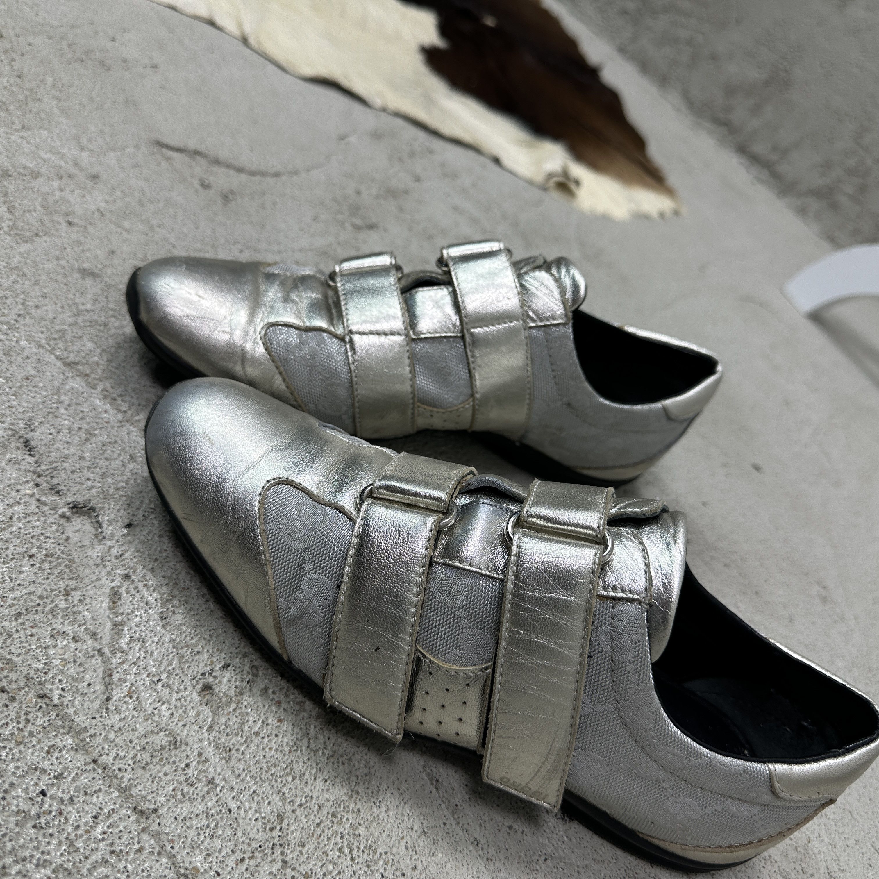Gucci Vintage Silver Chrome Monogram Gucci Sneakers 00s Size US 6 / IT 36 - 10 Thumbnail