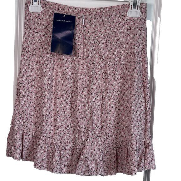 Brandy Melville Brandy Melville Pink Floral Cara Mini Skirt 3 Ruffled Mini Size 27" / US 4 / IT 40 - 4 Thumbnail
