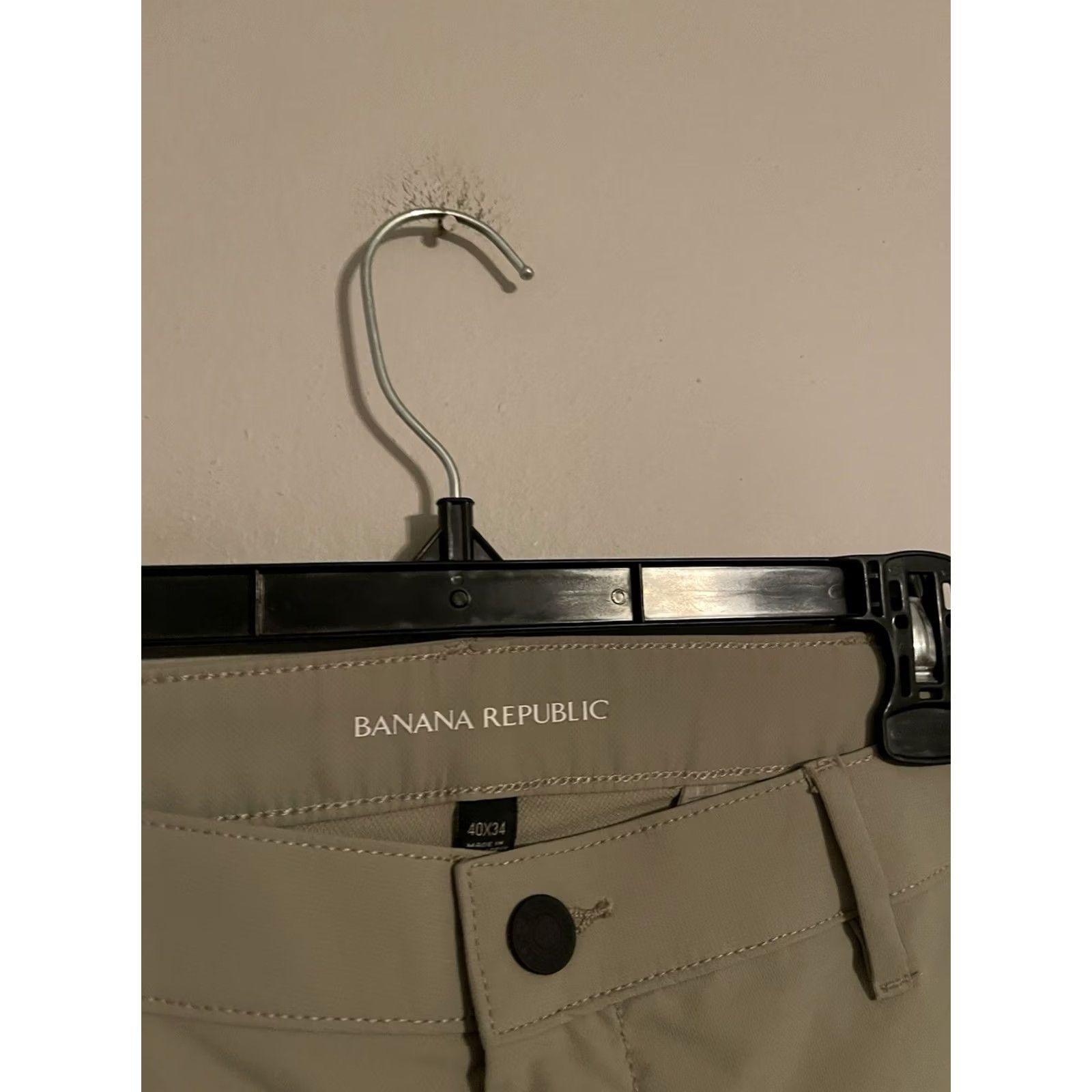 Banana Republic Banana Republic Pants Chinos Men's 40x34 Beige Khaki Tech Athleisure Polyester Size US 40 / EU 56 - 2 Thumbnail