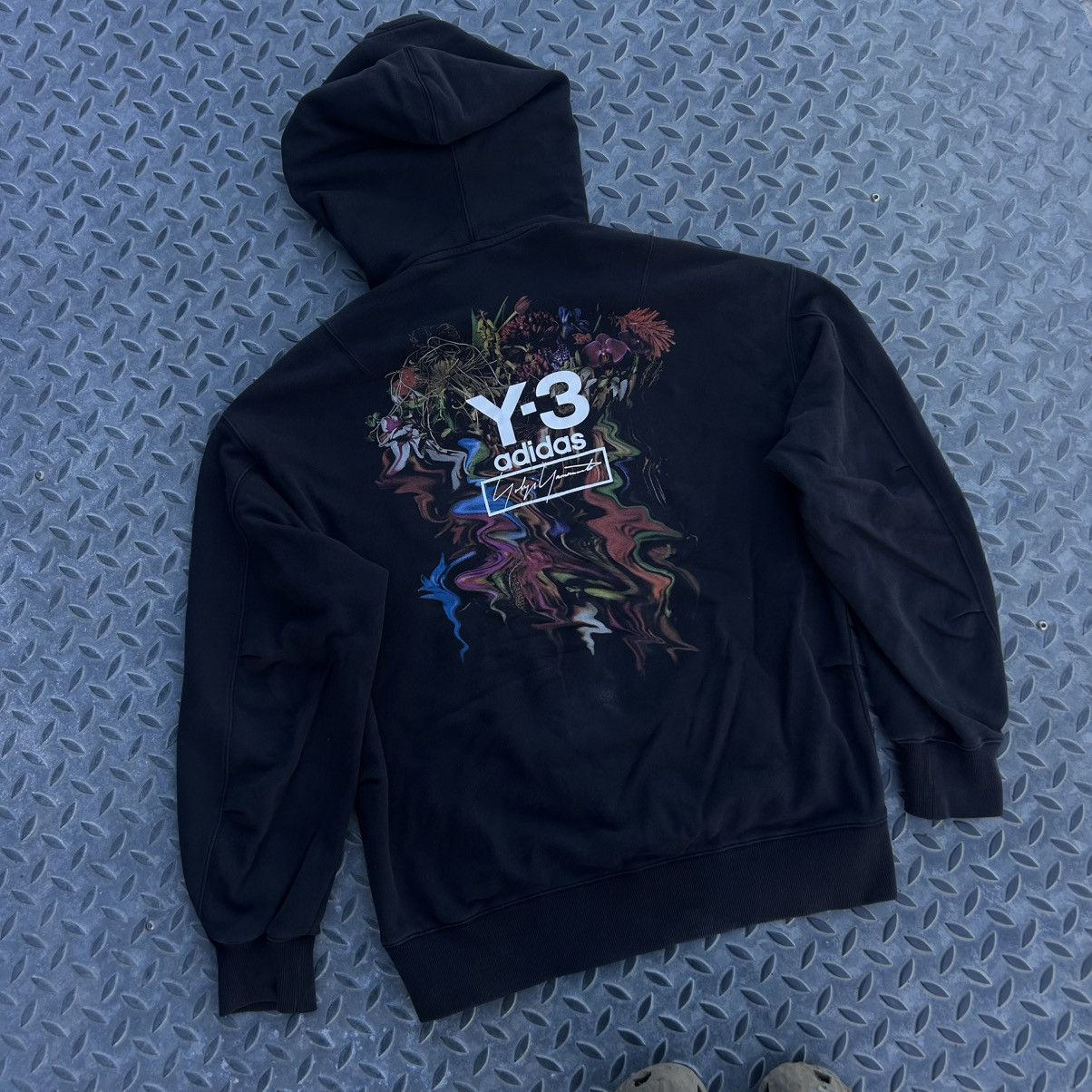 Yohji Yamamoto Y-3 Yohji Yamamoto 2019 Size US M / EU 48-50 / 2 - 3 Thumbnail