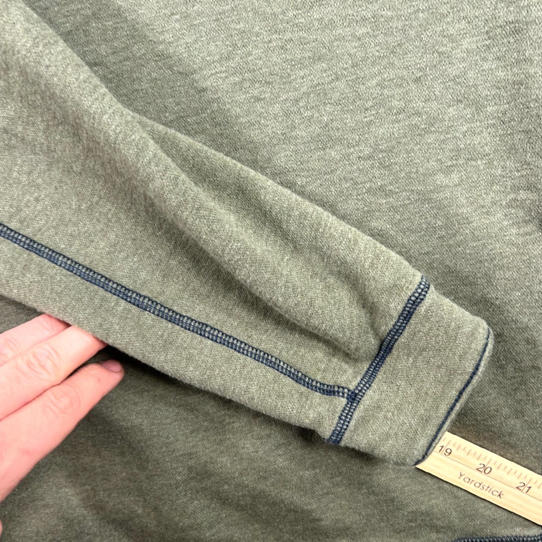 Tommy Bahama Tommy Bahama Reversible Long Sleeve Pullover Sweatshirt Shirt Men L Green Cotton Pullover Sweater Classic Designer Outdoor Fall Winter Spring Size US L / EU 52-54 / 3 - 5 Thumbnail