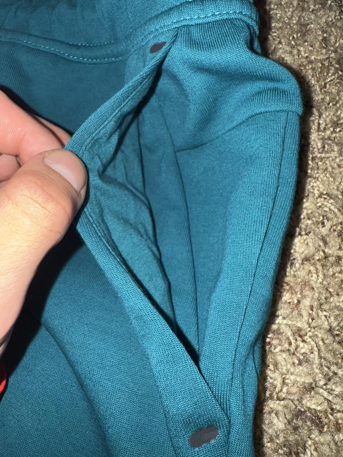 Nike UNRELEASED Nike Men’s Portugal Tech Fleece CristianoRonaldo CR7 Shorts Sample Size US 40 / EU 56 - 6 Thumbnail