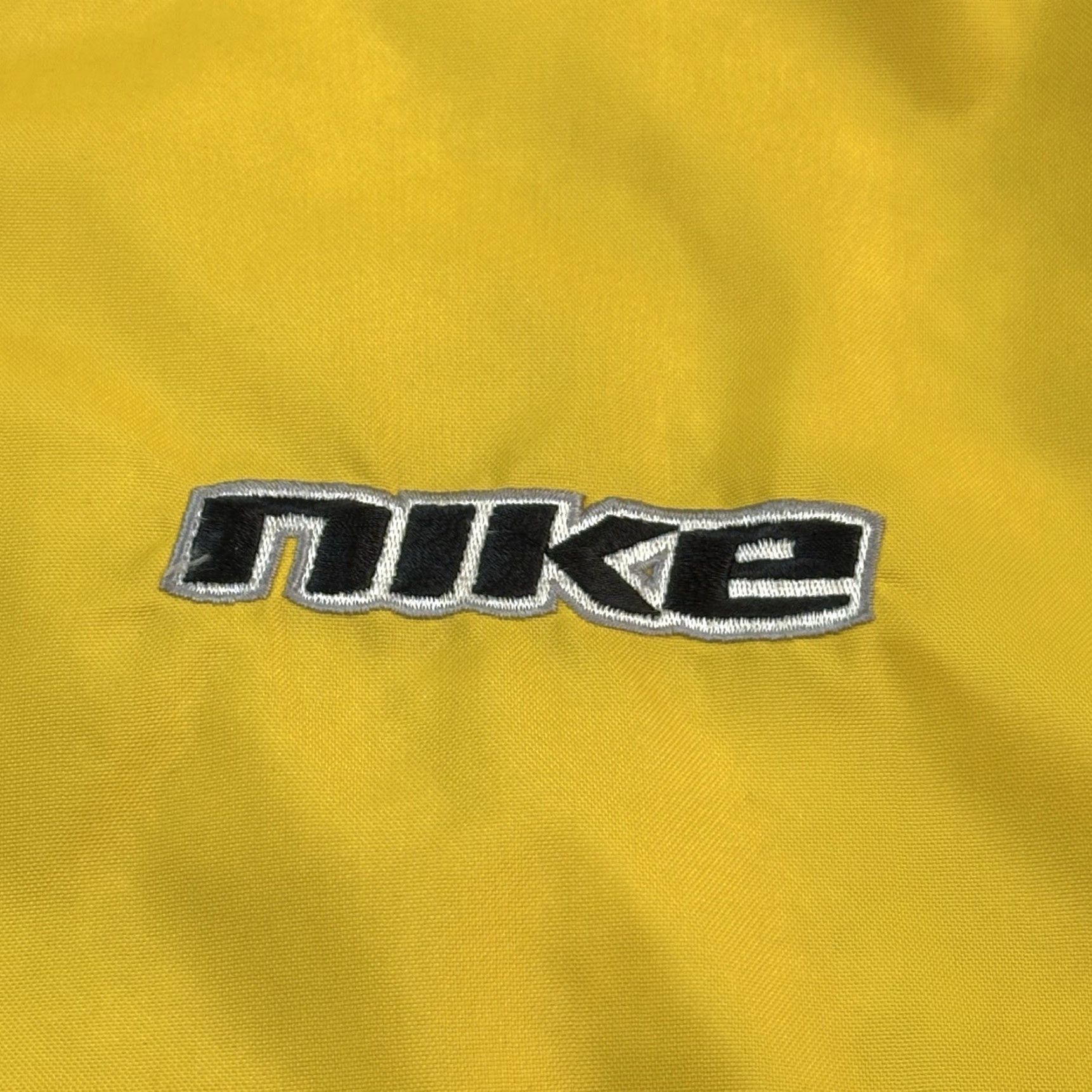 Nike VINTAGE Nike Jacket Mens Large Yellow Gray Fleece Reversible Hooded Swoosh Y2K Size US L / EU 52-54 / 3 - 5 Thumbnail