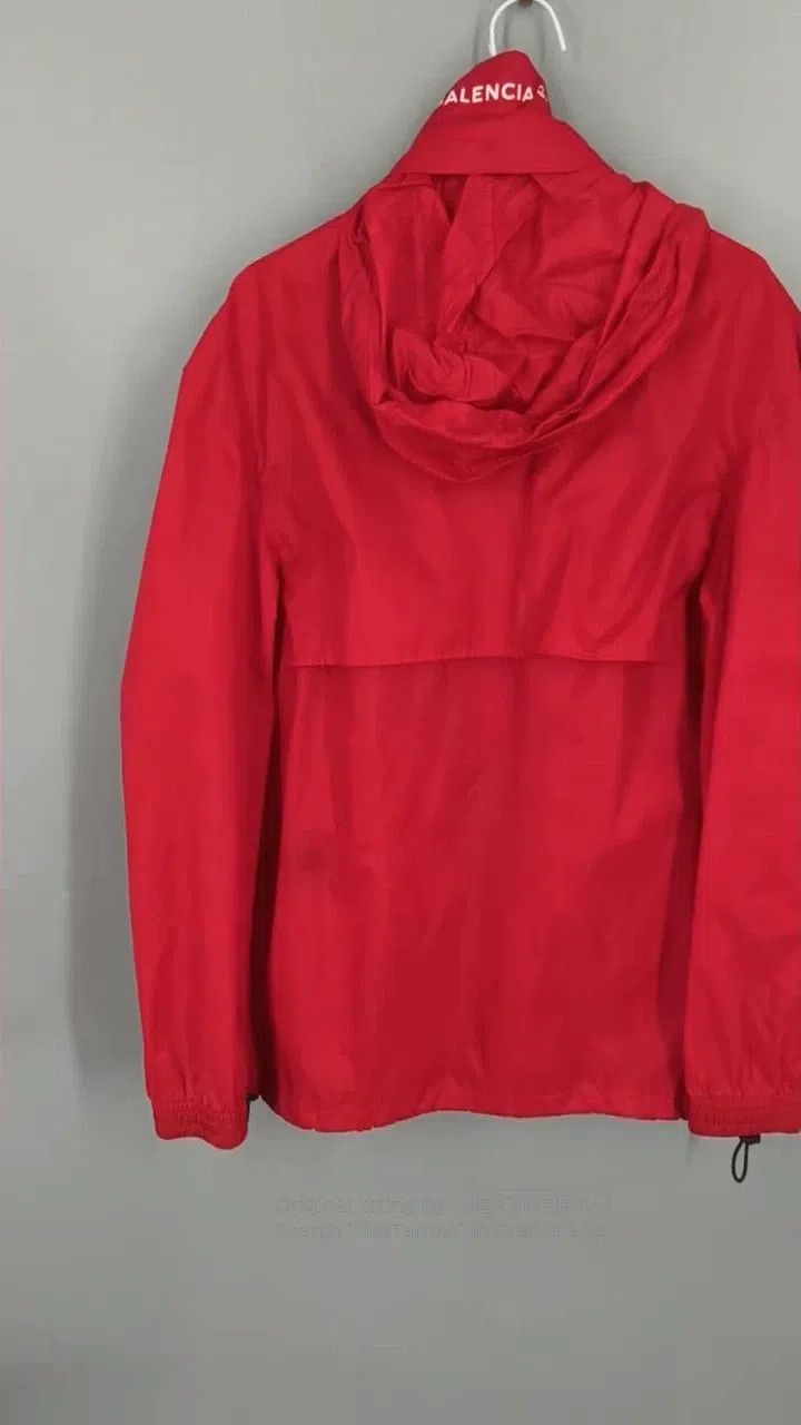 Balenciaga Balenciaga Red Floral Pattern Logo Windbreaker Size US S / EU 44-46 / 1 - 1 Thumbnail