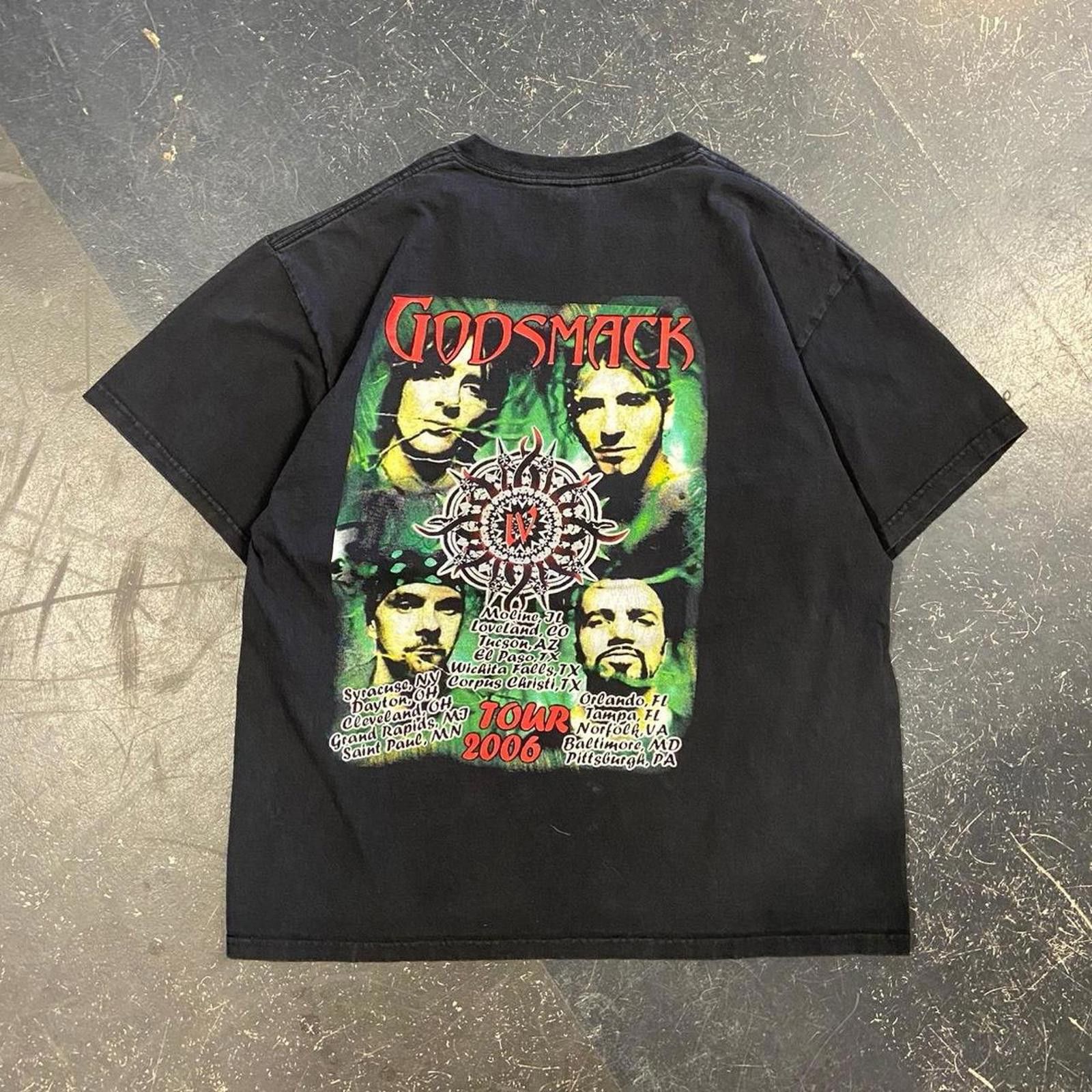 Band Tees 2006 Godsmack Metal Band Tee Size US XL / EU 56 / 4 - 1 Thumbnail
