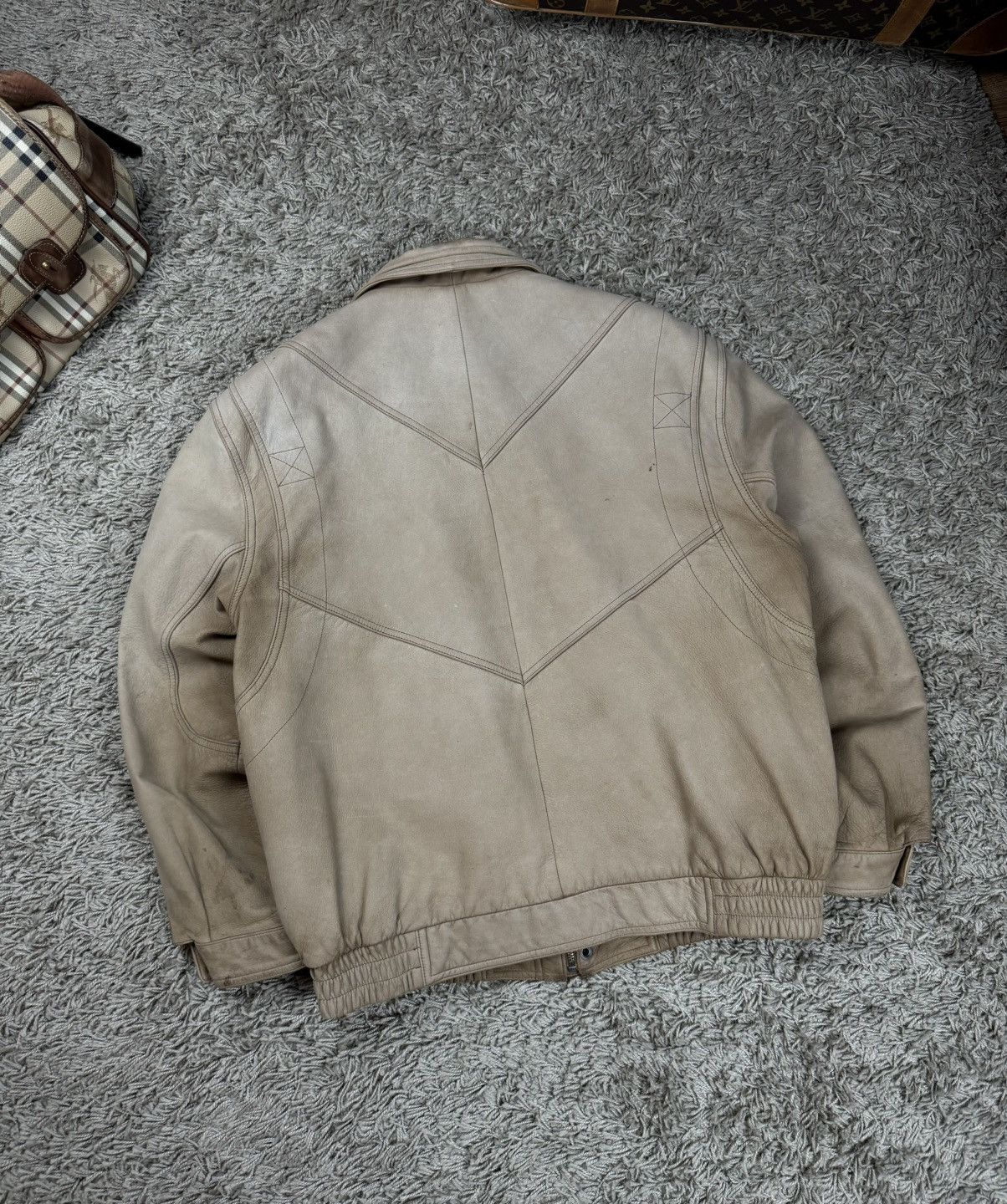 Vintage Vintage leather bomber jacket 90s original retro casual item Size US M / EU 48-50 / 2 - 2 Thumbnail