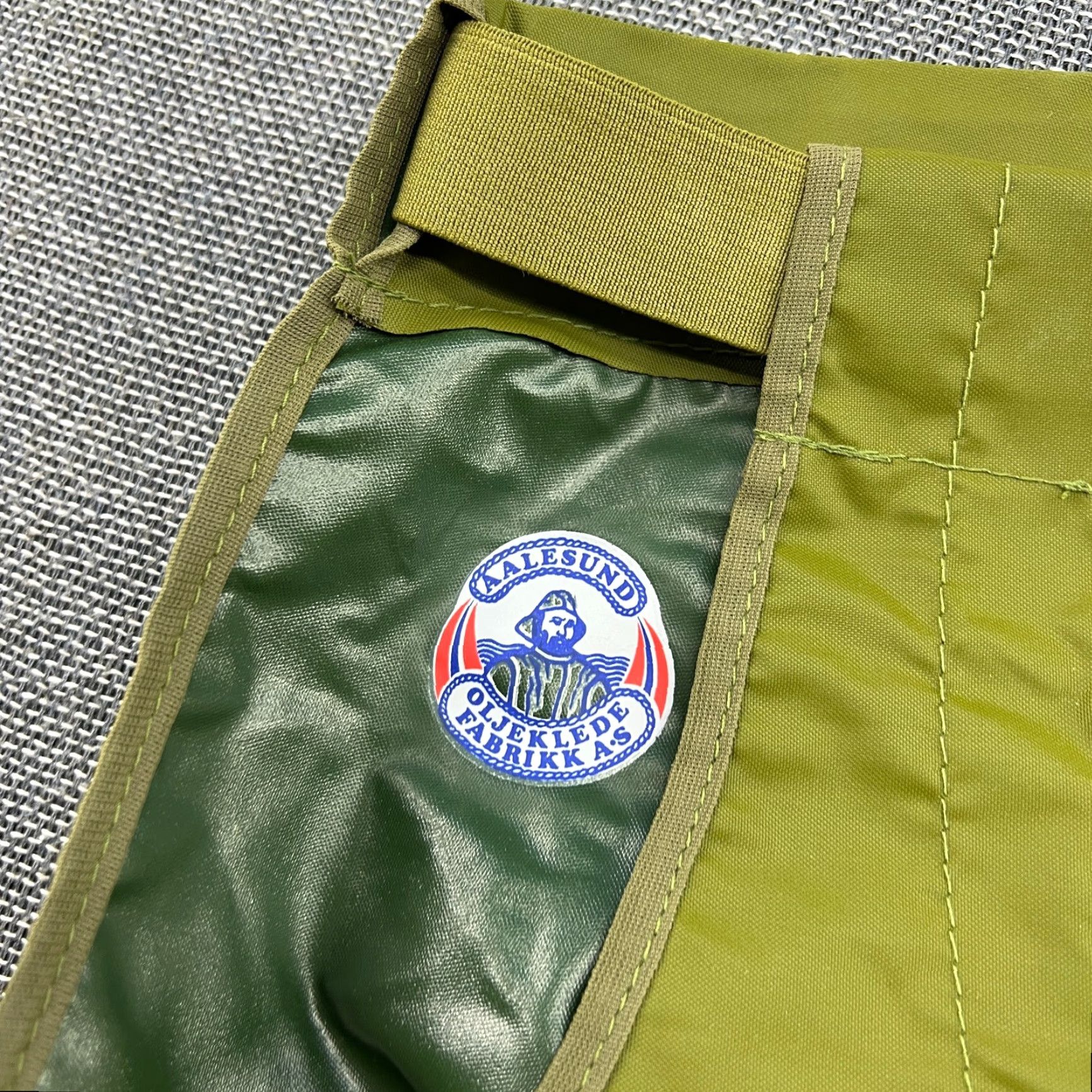 Rains Aalesund Oljeklede Mens Wateproof Rain Pants M Military Green Outdoor Army Pants Men Medium Green Waterproof Rain Pants Mens Size US 31 - 5 Thumbnail