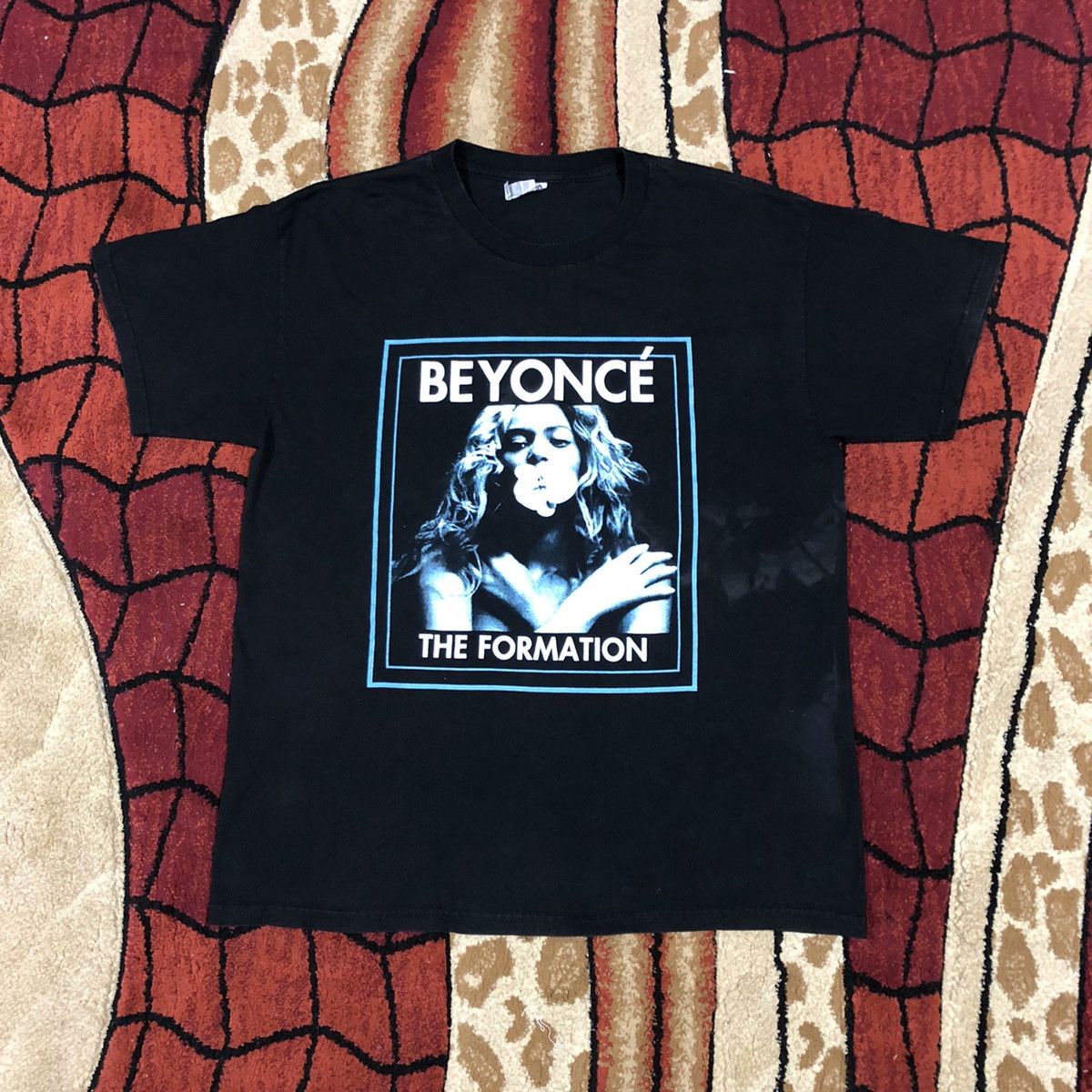 Band Tees Vintage Beyonce The Formation Tour T Shirt Size US L / EU 52-54 / 3 - 2 Thumbnail
