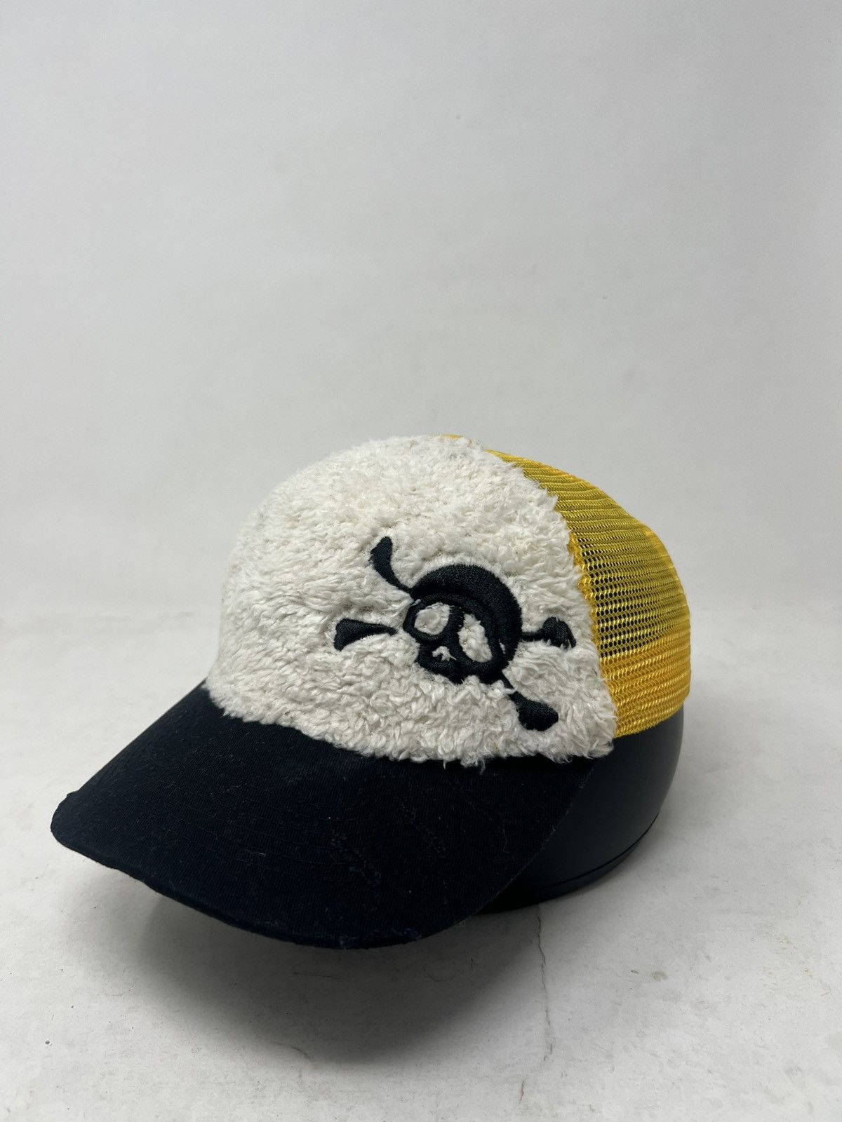 If Six Was Nine Shisky Plush Skull Crossbone Fur Trucker Hat Size ONE SIZE - 1 Thumbnail