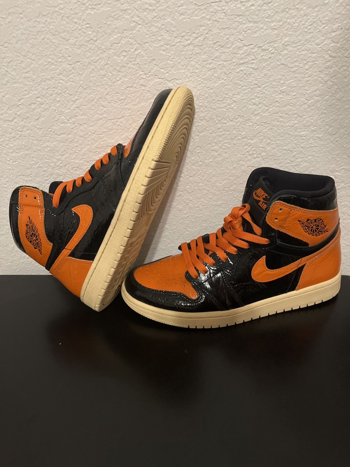 Jordan Brand × Nike AIR JORDAN 1 RETRO HIGH OG Size US 8 / EU 41 - 7 Thumbnail
