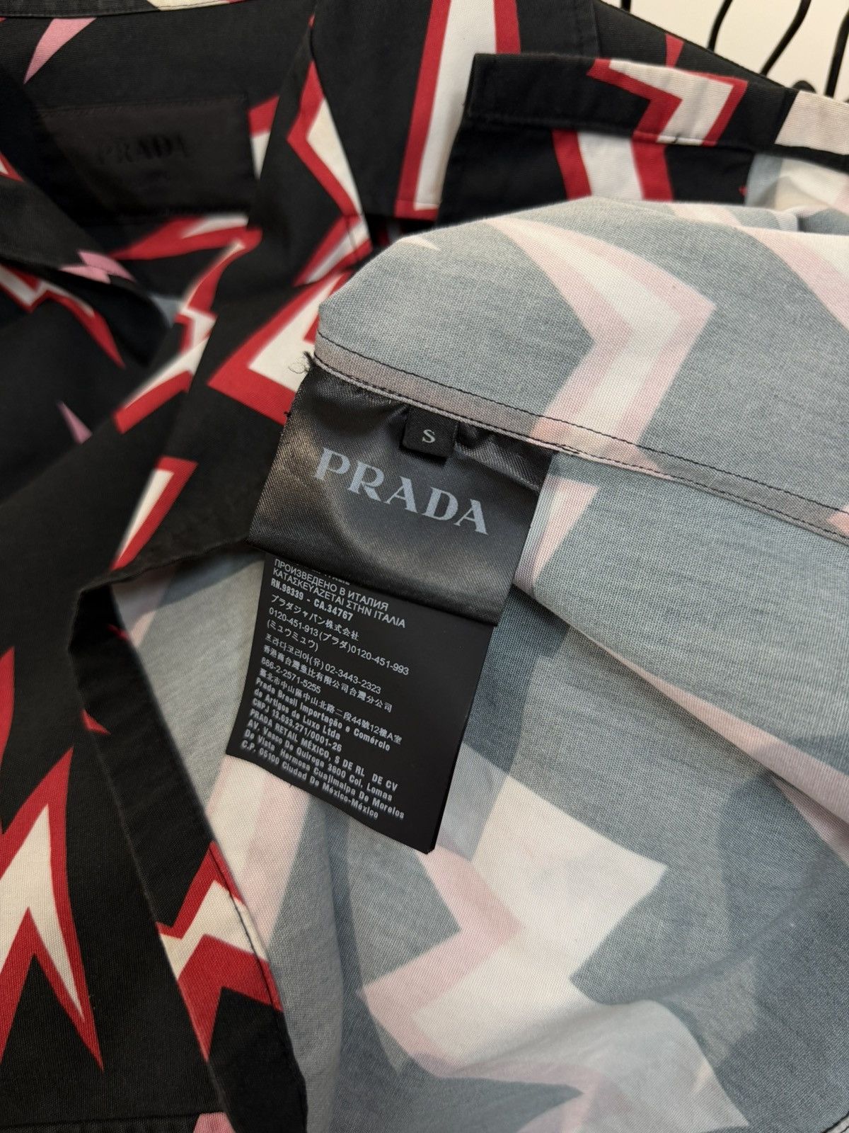 Prada Prada Thunder printed Bowling shirt Size US S / EU 44-46 / 1 - 6 Thumbnail
