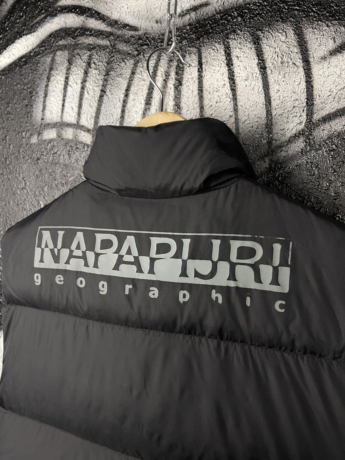 Napapijri Napapijri Big Logo Double Sided Down Vest Men’s Size L Size US L / EU 52-54 / 3 - 8 Thumbnail