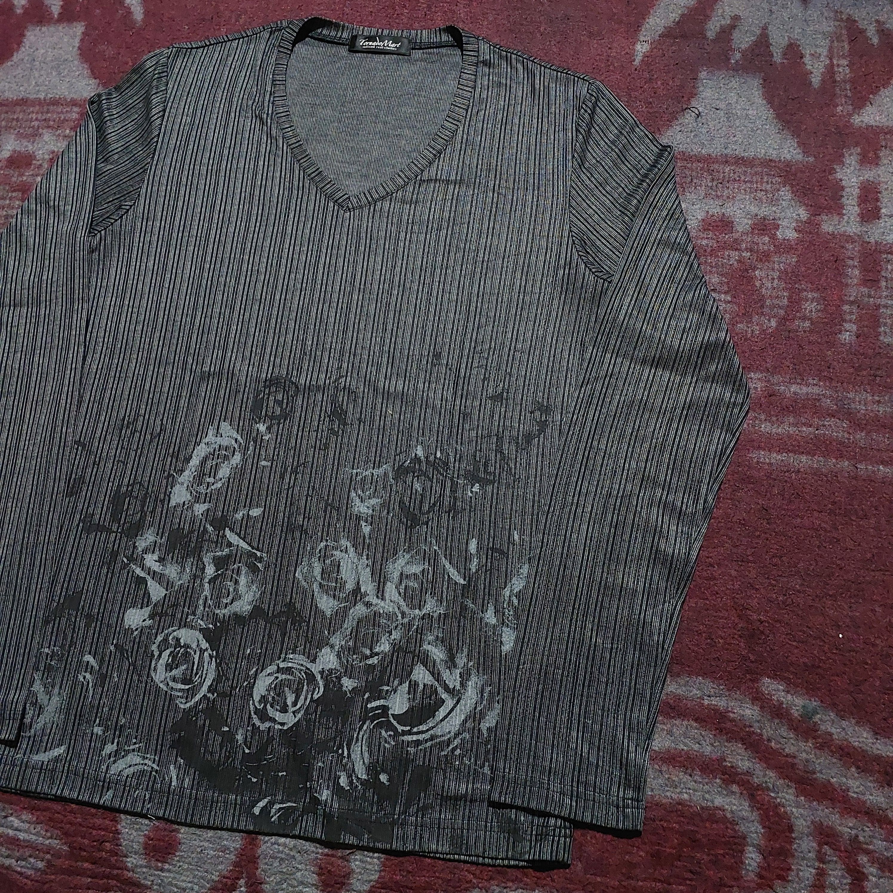 Tornado Mart Tornado mart japan v-neck flower long sleeve Size US M / EU 48-50 / 2 - 4 Thumbnail