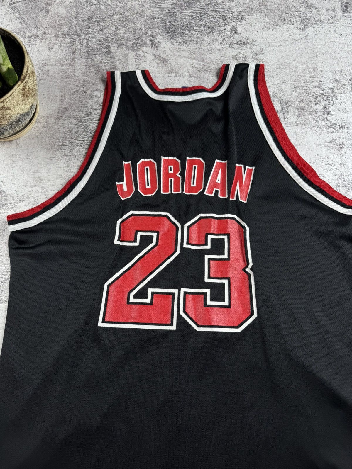 Champion Michael Jordan #23 Chicago Bulls Vintage 90s Champion Black NBA Jersey Size 52 Size US L / EU 52-54 / 3 - 5 Thumbnail