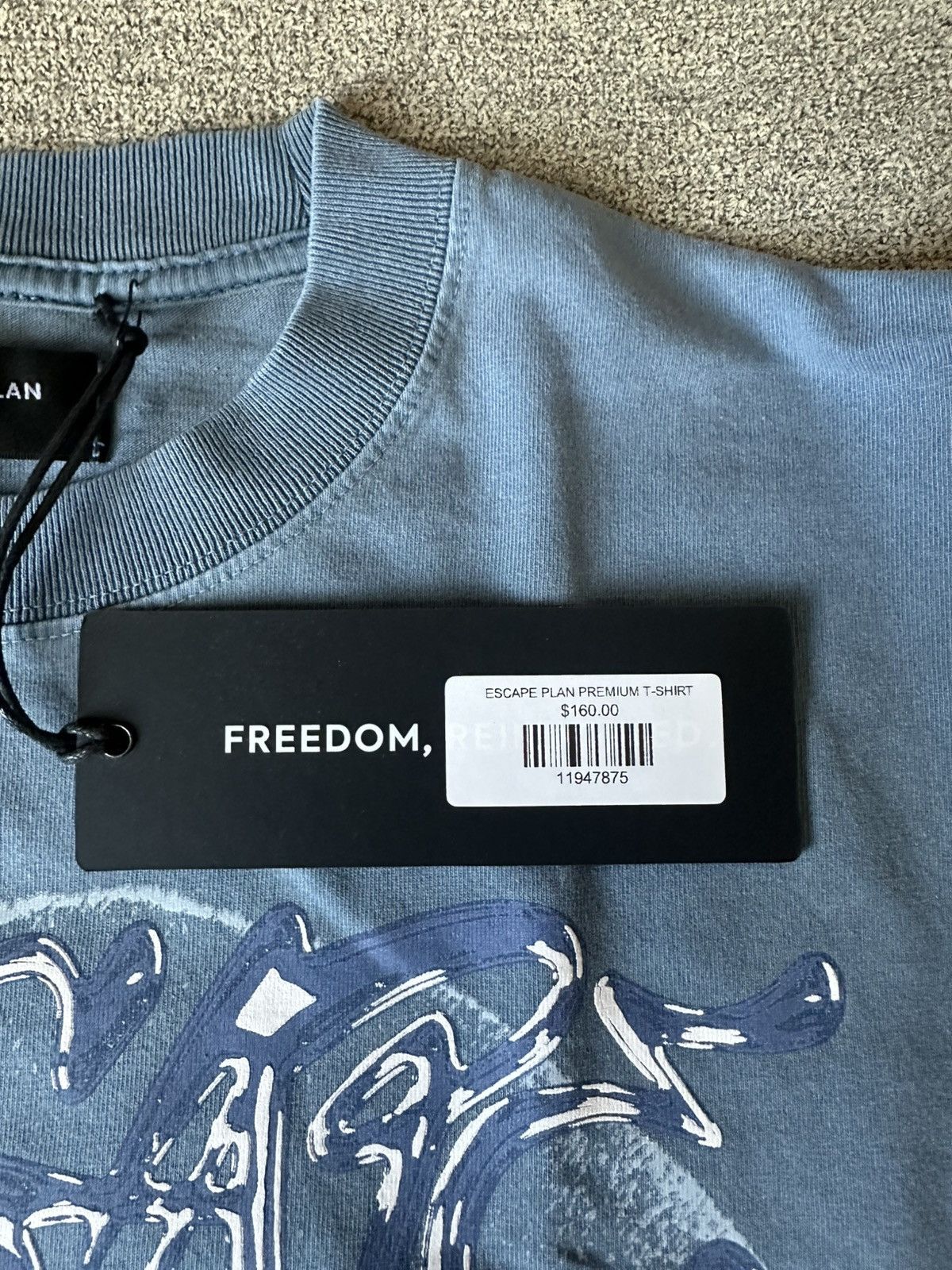 Other Escape plan t-shirt Size US L / EU 52-54 / 3 - 2 Thumbnail