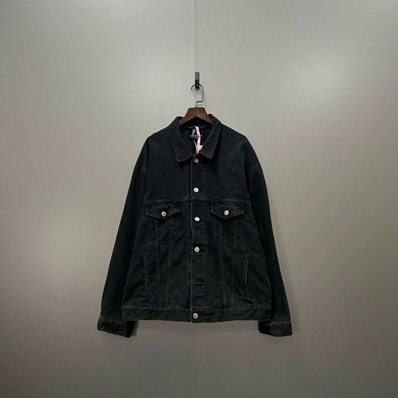Balenciaga Balenciaga Graffiti Double B Denim Jacket - dmc Size US XS / EU 42 / 0 - 1 Thumbnail