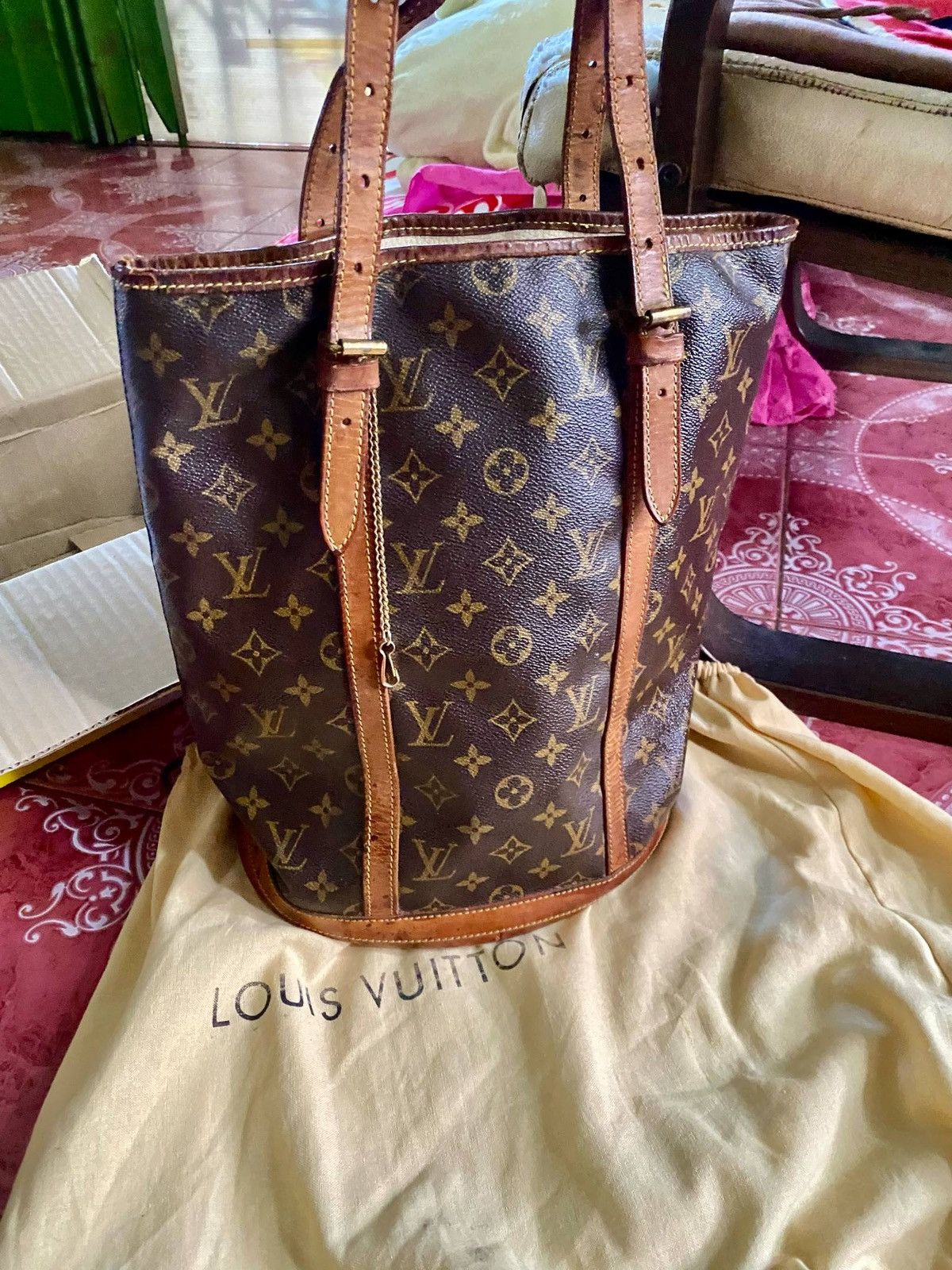 Vintage 90s Louis Vuitton Monogram Bucket Shoulder Bag