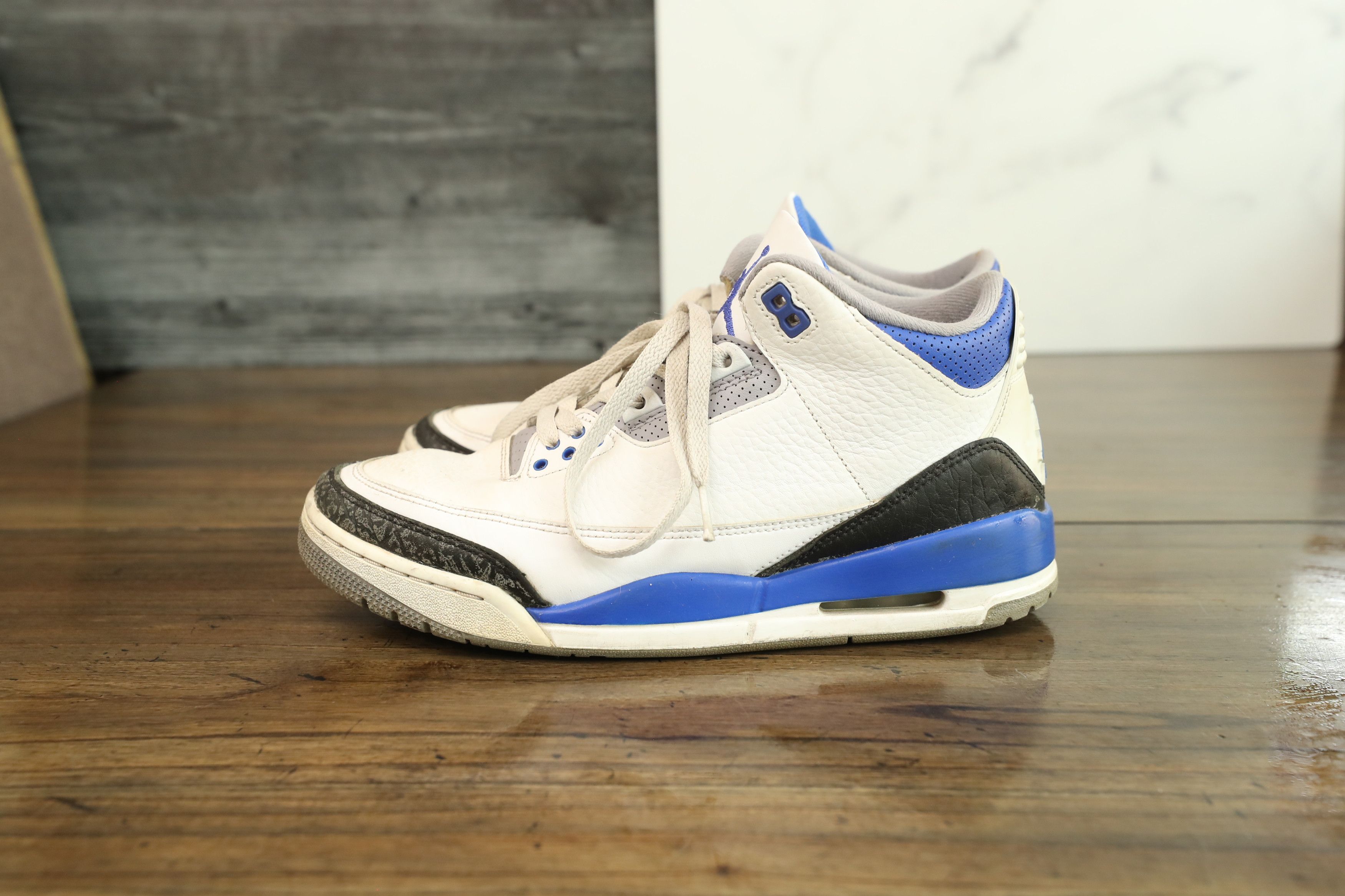 Jordan Brand Nike Air Jordan 3 Retro Racer Blue (9) Size US 9 / EU 42 - 5 Thumbnail