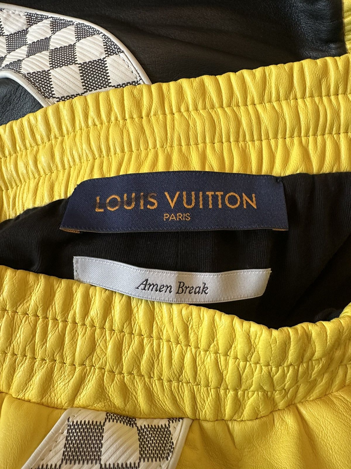 Louis Vuitton 1-5 LEATHER RUNWAY LV JOGGERS Size US 32 / EU 48 - 4 Thumbnail