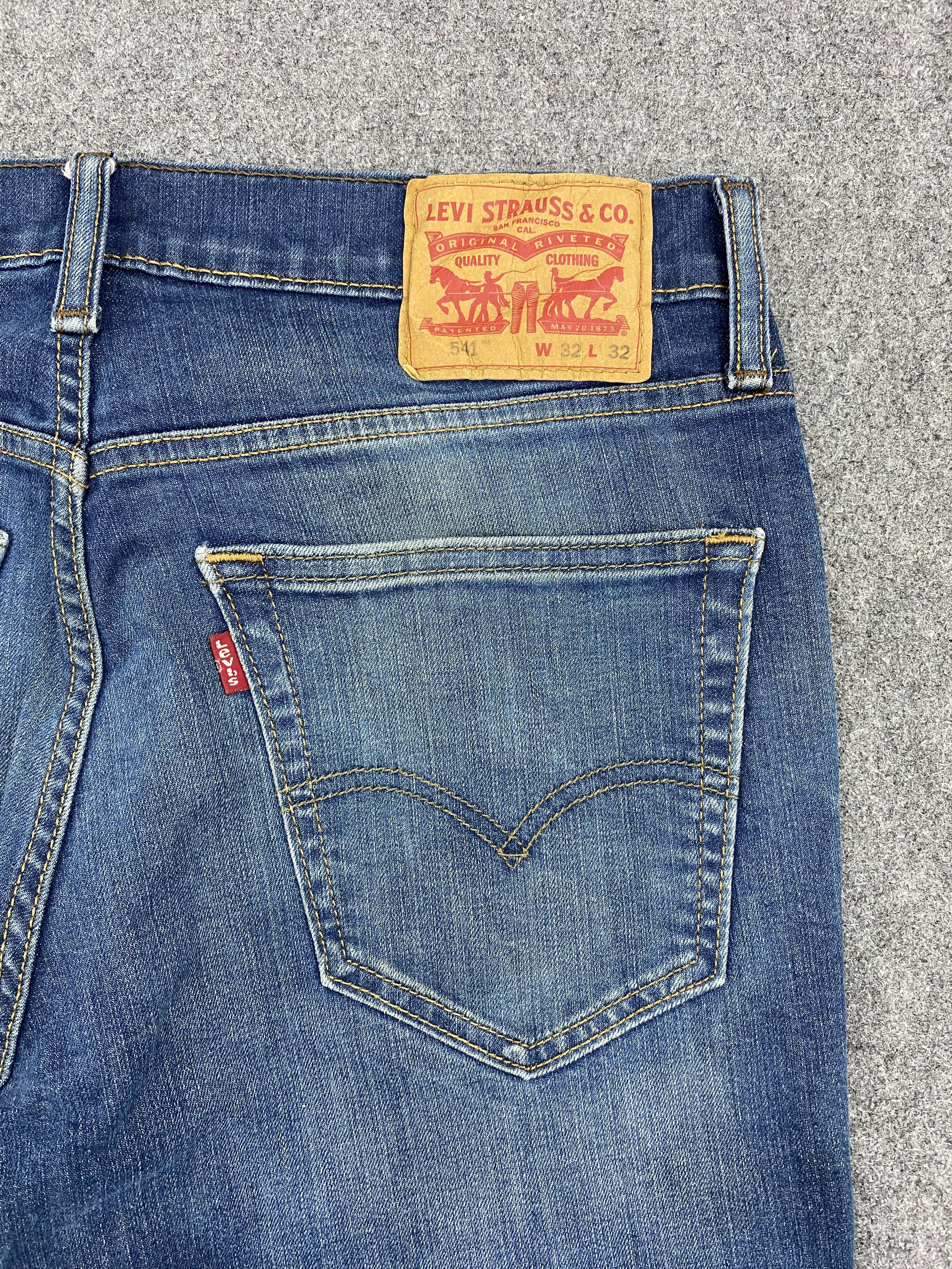 Levi's × Vintage Vintage Levis 541 Faded Blue Jeans Size US 31 - 16 Thumbnail