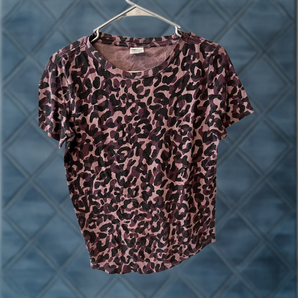 Victoria's Secret Victoria's Secret PINK T-Shirt Maroon Logo Crew Neck Short Sleeve Size S Women Gift Adult Regular Fit Fruitless? Size S / US 4 / IT 40 - 1 Thumbnail