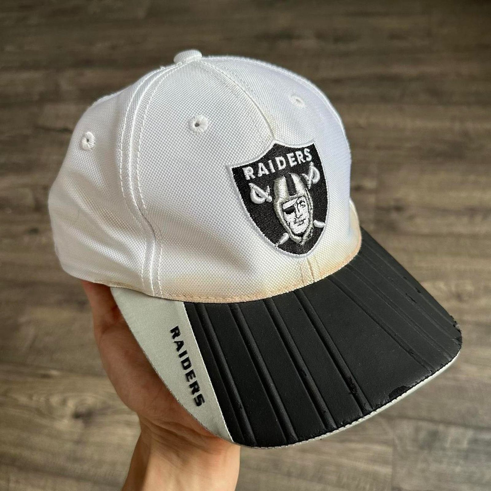 NFL × Reebok × Vintage Vintage Reebok Retro New Era Black Oakland LA Raiders Hat Size ONE SIZE - 3 Thumbnail