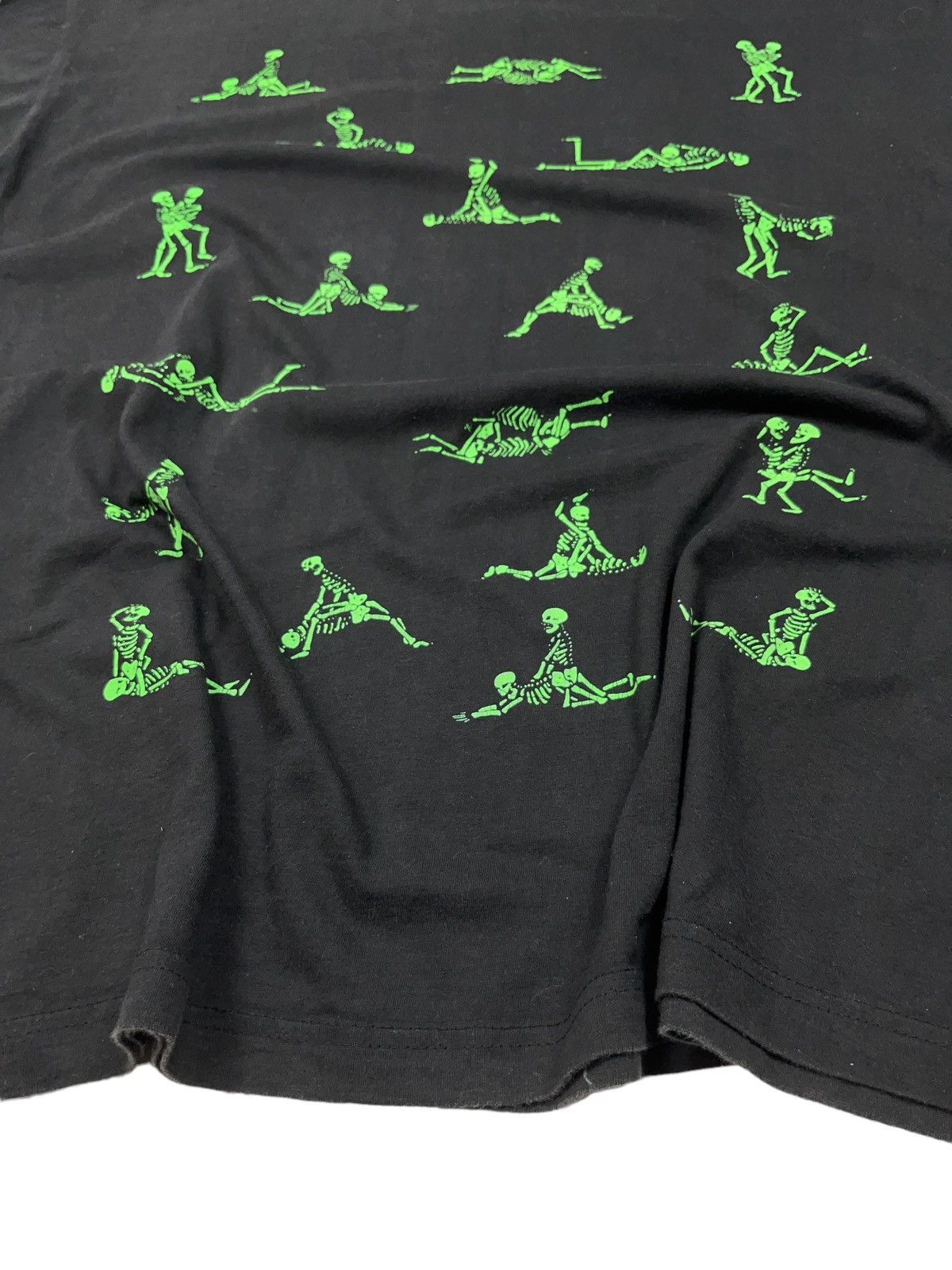 Bones 90s Bone In Love Vintage T-shirt Sexual Positions Size US XL / EU 56 / 4 - 4 Thumbnail