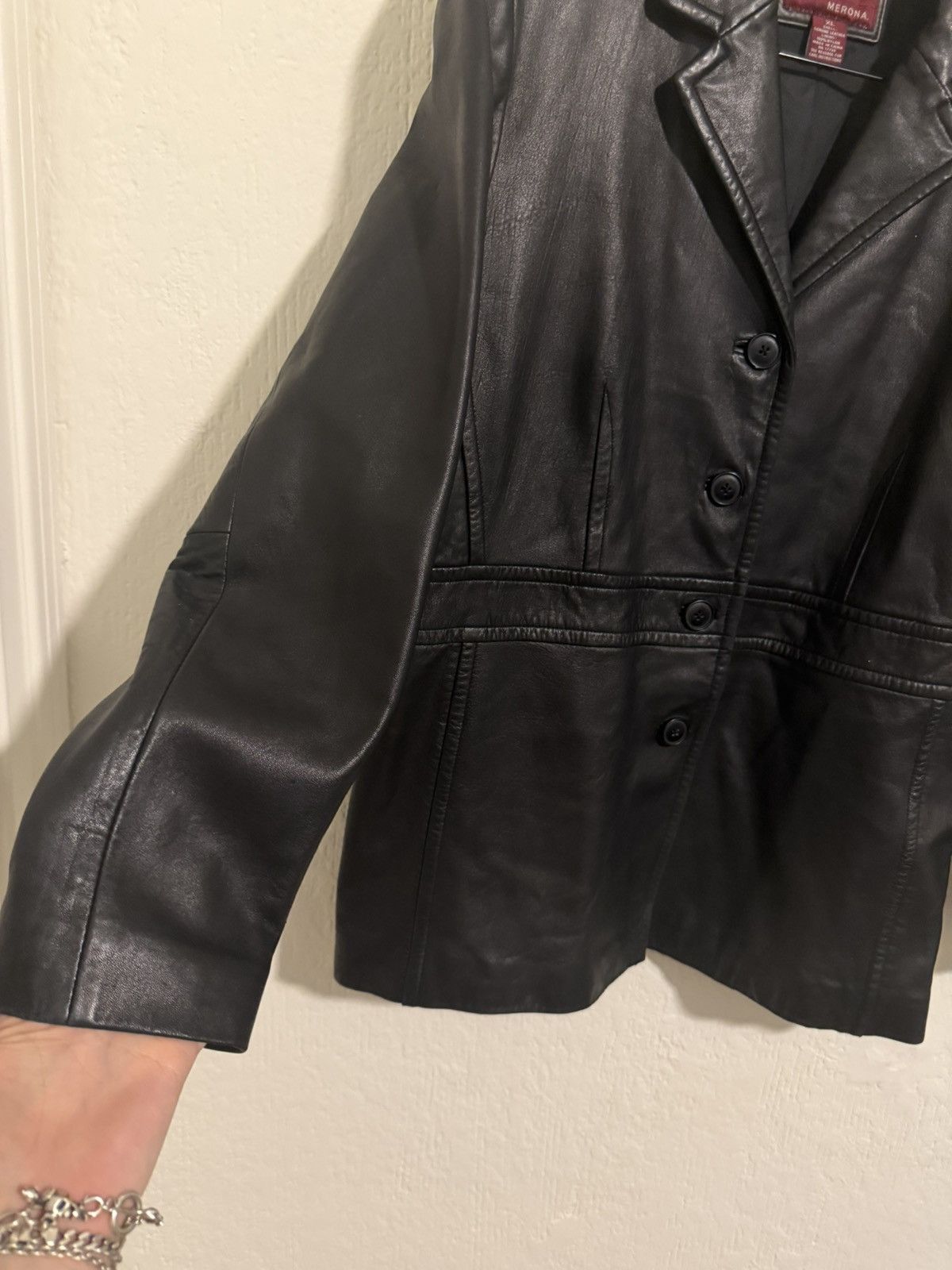 Genuine Leather Vintage genuine leather four button blazer jacket size L Size US L / EU 52-54 / 3 - 3 Thumbnail