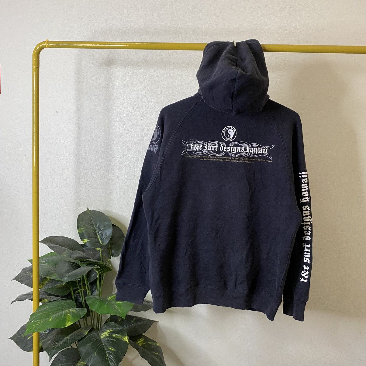 Vintage Y2K T&C Surf Design Hawaii Tribal Affliction Design Zip Up Size US L / EU 52-54 / 3 - 1 Thumbnail