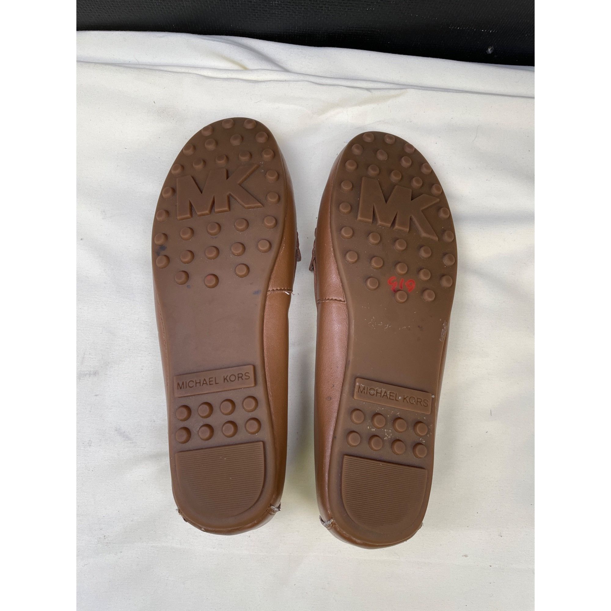 Michael Kors Michael Kors Womens Tan Loafers Shoes Slip on Size 7.5 SKU 6 Size US 7.5 / IT 37.5 - 8 Thumbnail