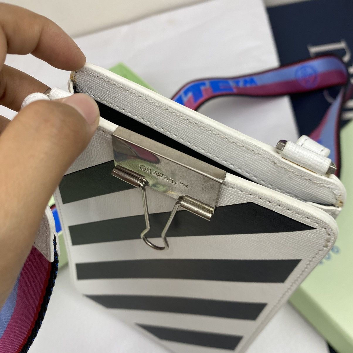 Off-White Off White Virgil Abloh Logo Crossbody Shoulder IPHONE Bag Size ONE SIZE - 16 Thumbnail