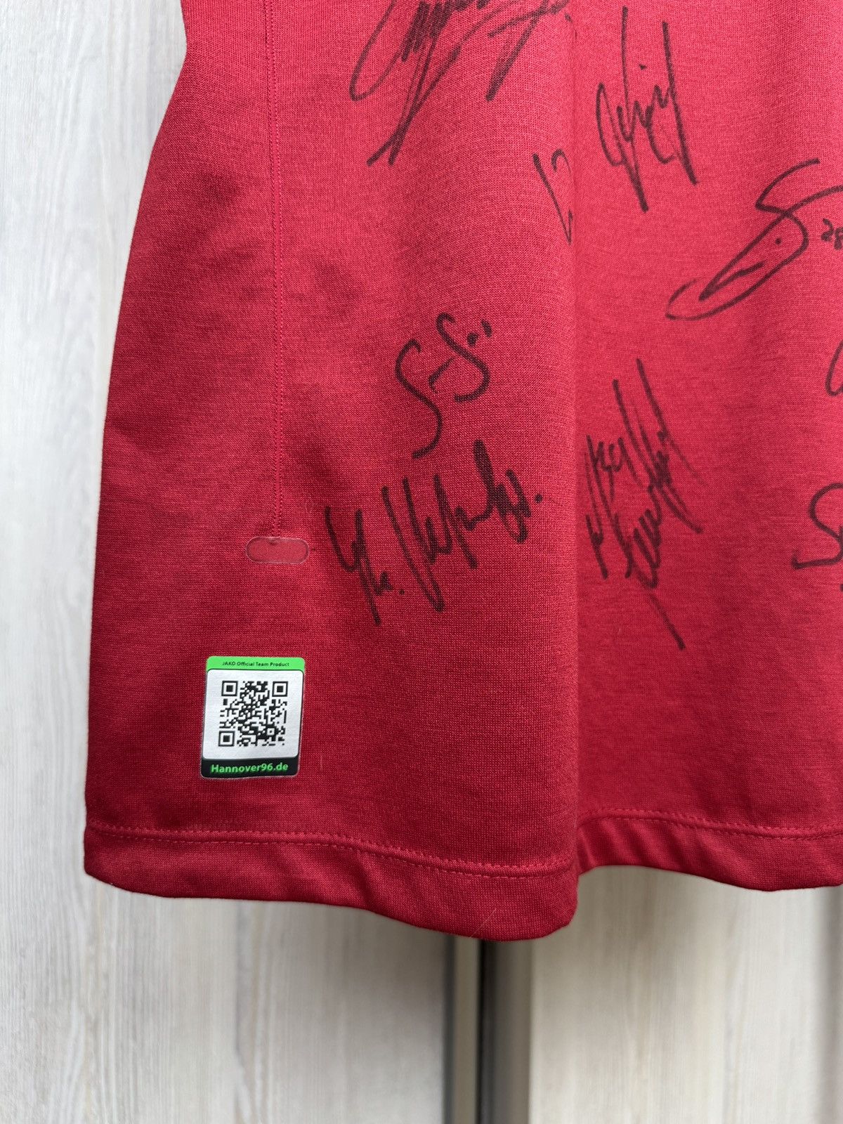 Other HANNOVER 96 2012 13 HOME Player Issue Shirt JAKO #17 DJOUROU Size US L / EU 52-54 / 3 - 4 Thumbnail