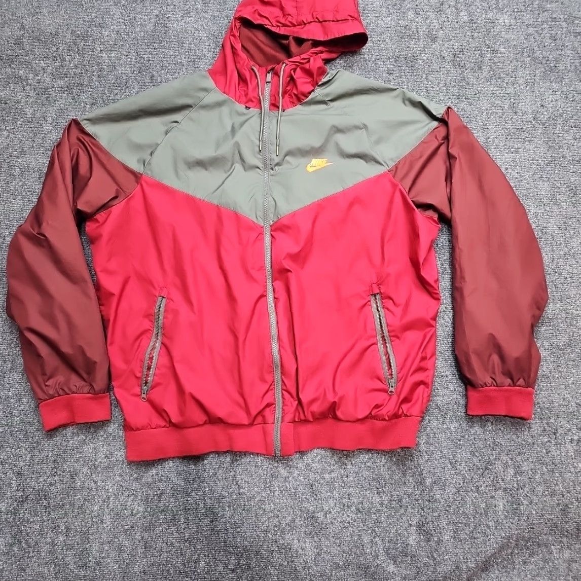 Nike Nike Windbreaker Jacket Men 2XL Green Full Zip Hoodie Sports Running & Jogging Maroon Red Jacket Hoodie Size US XXL / EU 58 / 5 - 2 Thumbnail