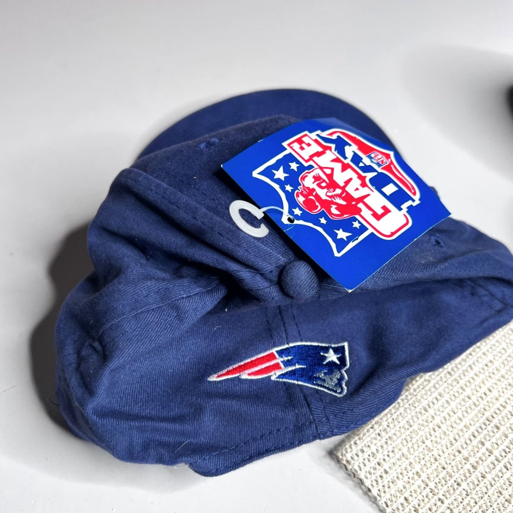 NFL VINTAGE New England Patriots NFL Game Day Snapback Hat Blue Embroidered NWT Size ONE SIZE - 6 Thumbnail