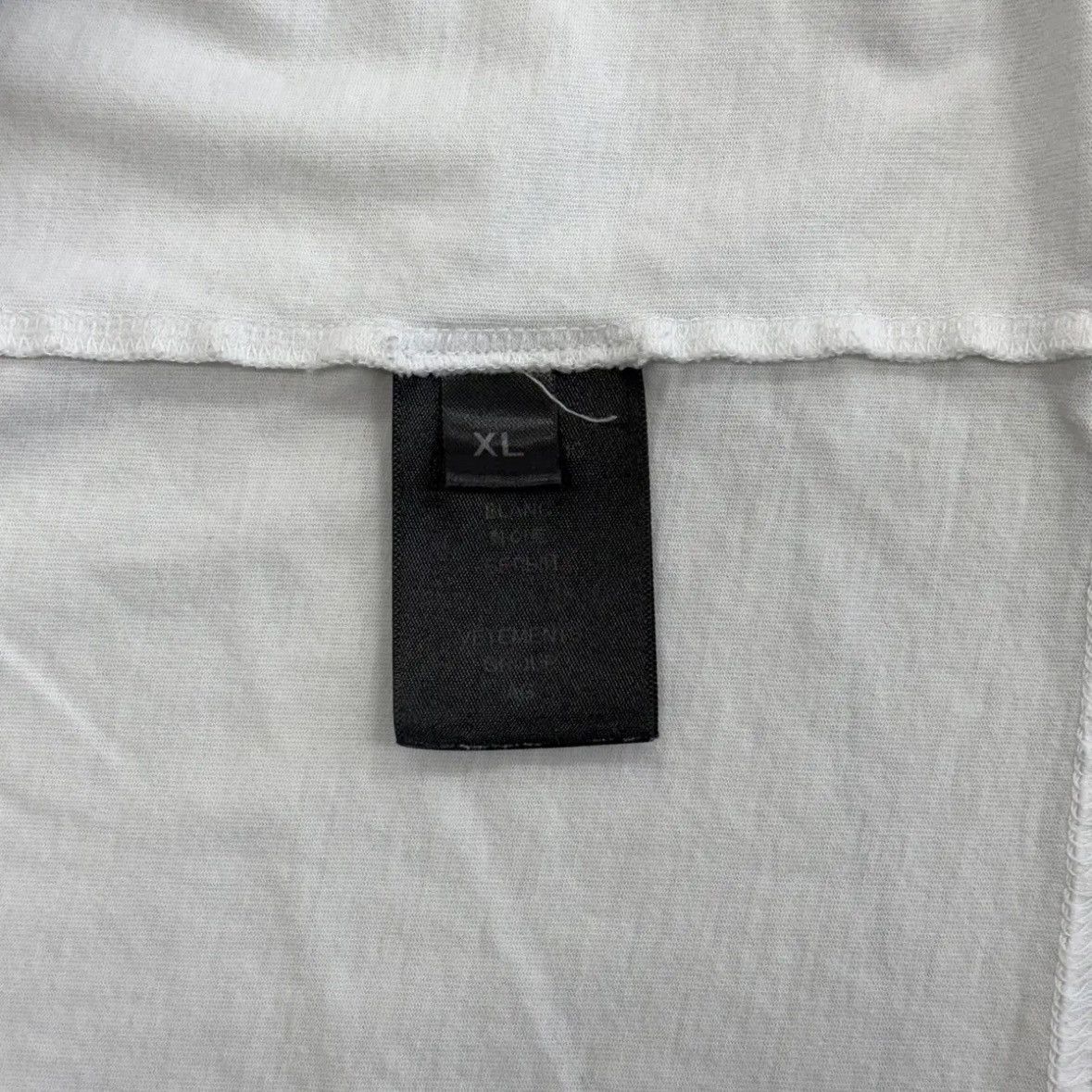 Vetements Vetements Think Globally T-Shirt Size US XL / EU 56 / 4 - 5 Thumbnail