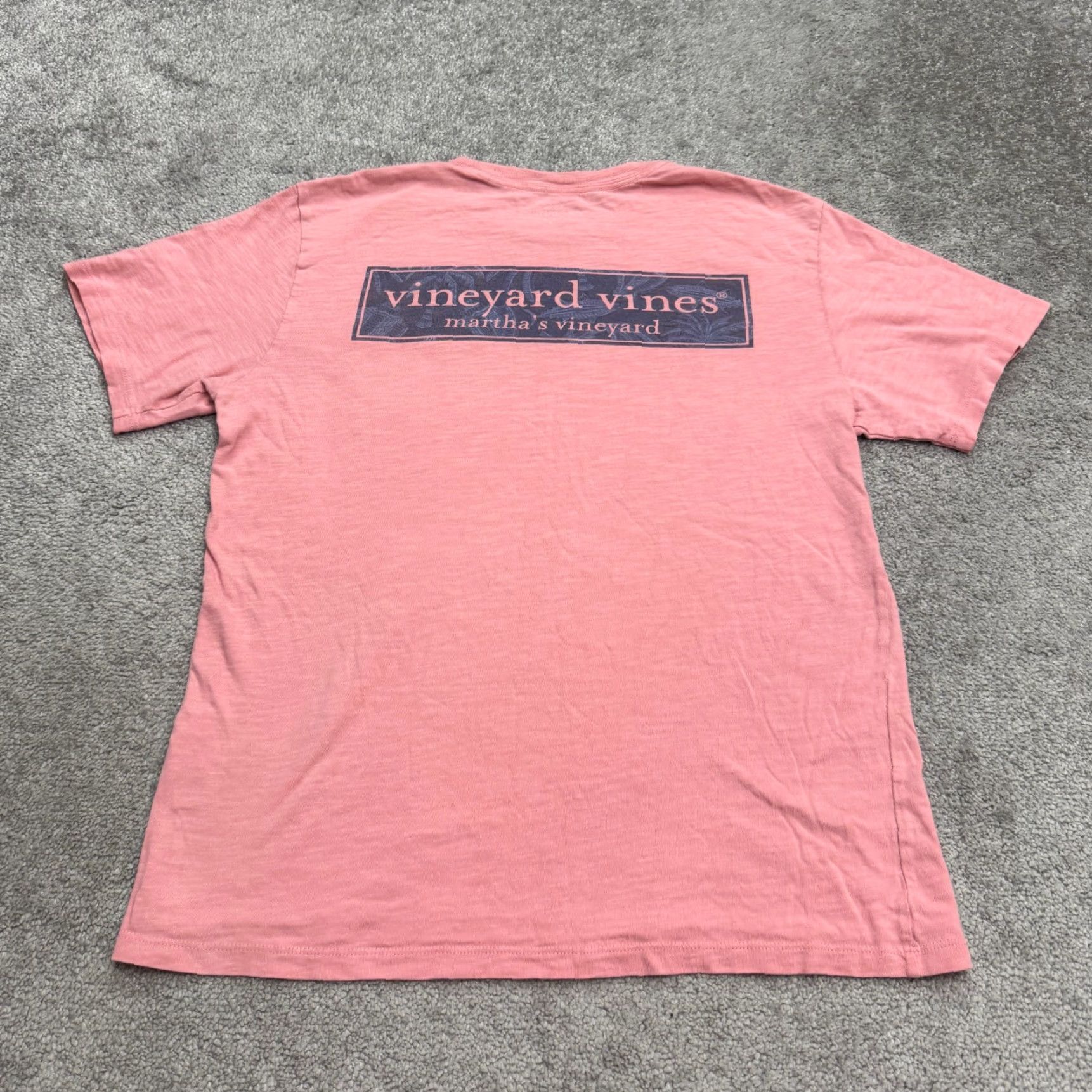 Vineyard Vines VINEYARD VINES Graphic T-Shirt Mens Small Pink Short Sleeve Pocket Tee Classic Outdoor Size US S / EU 44-46 / 1 - 2 Thumbnail