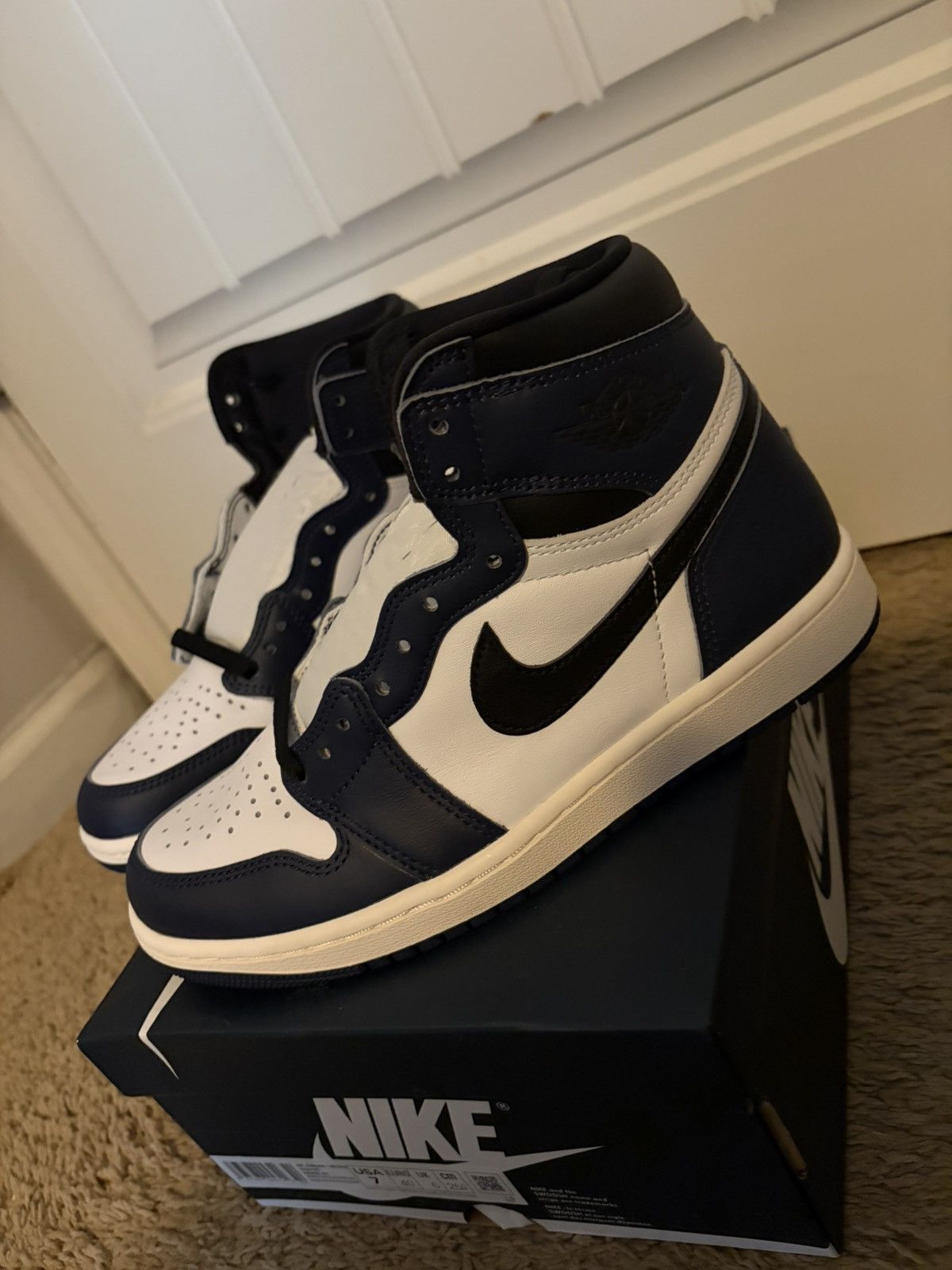 Nike Air Jordan 1 high retros size 7 Size US 7 / EU 40 - 3 Thumbnail