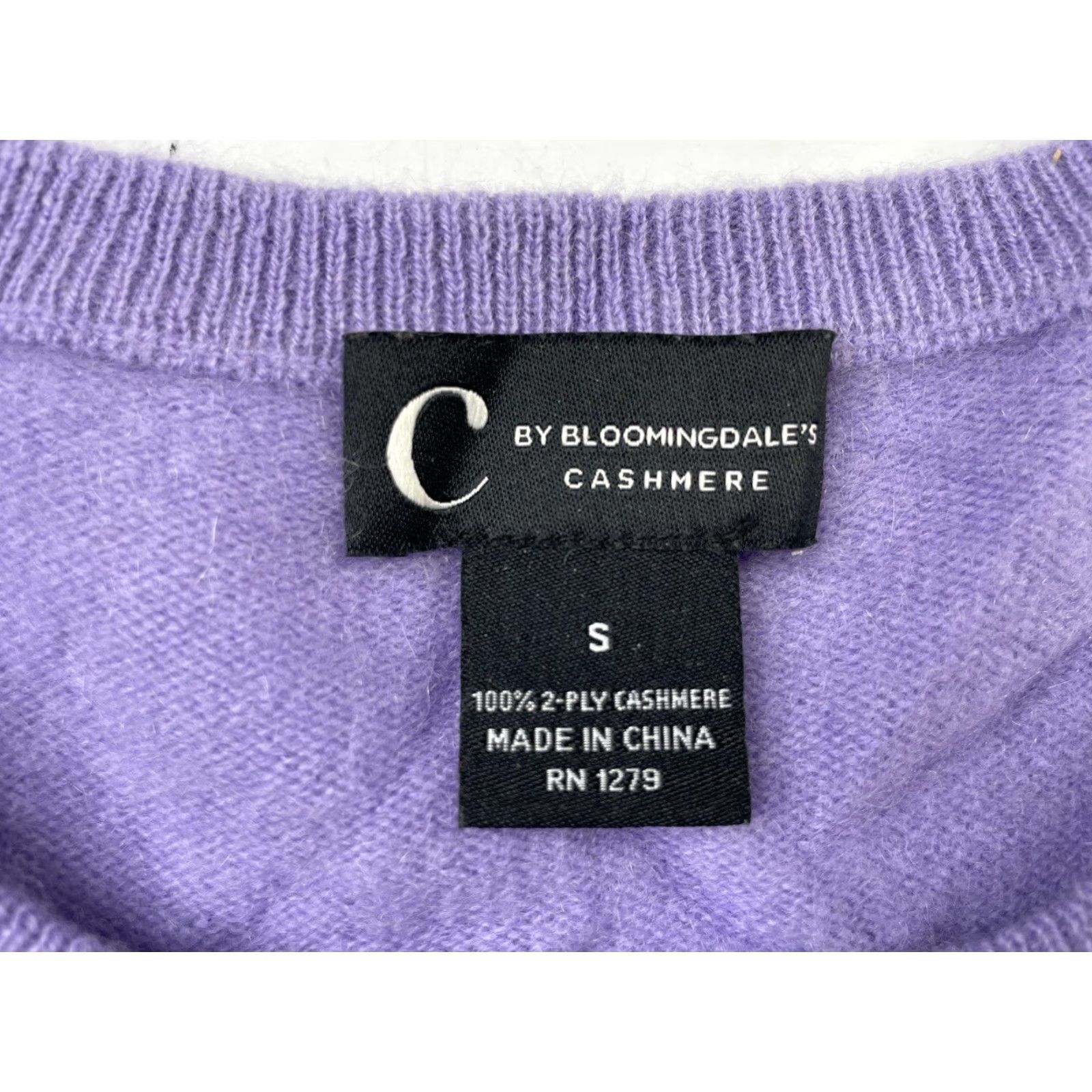 Bloomingdale's C by Bloomingdales 100% Cashmere Purple Crewneck Sweater Size S Women Pullover Knit Long Sleeve Regular Crew Neck Vintage: No Size S / US 4 / IT 40 - 3 Thumbnail