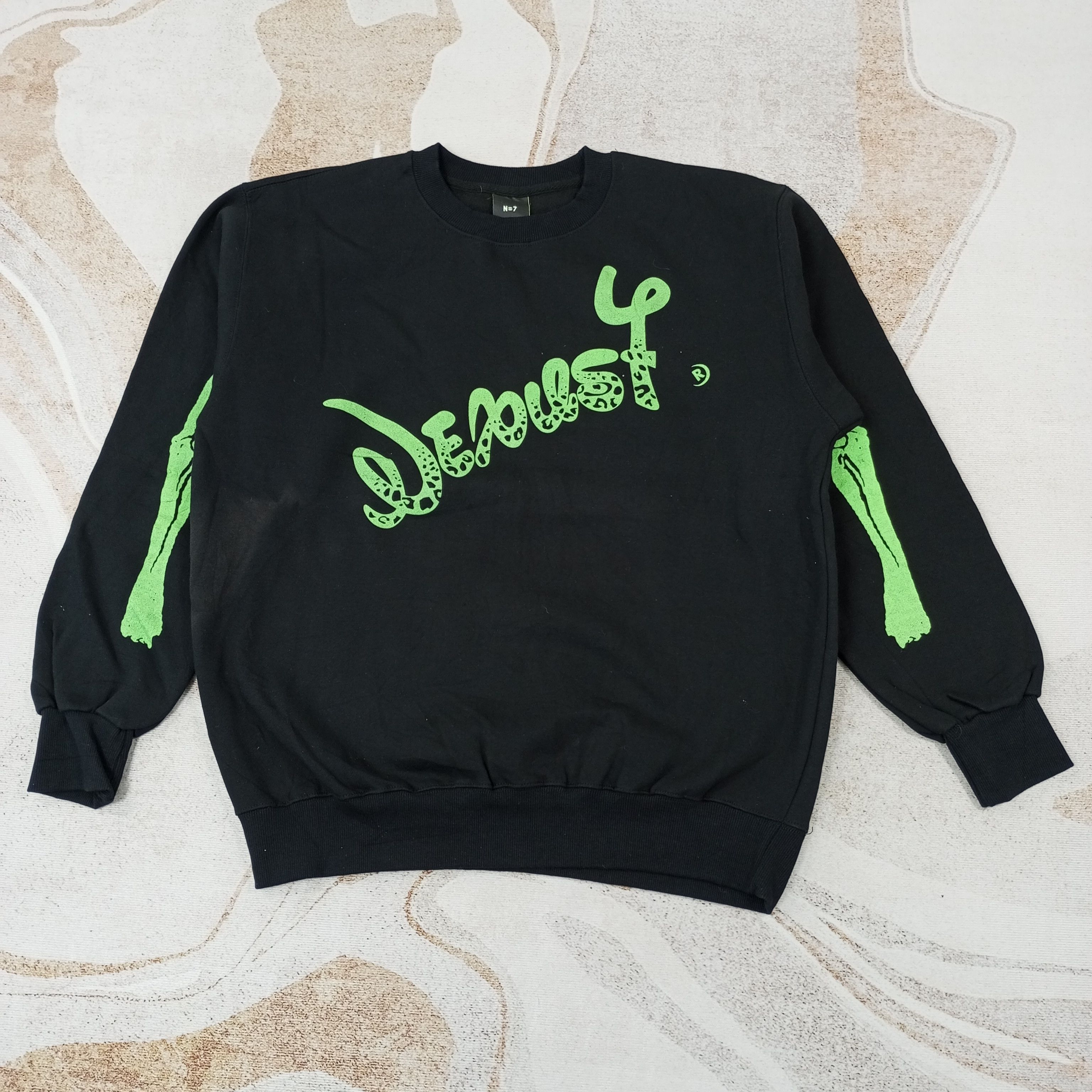Vintage Debust Sweatshirt c232n15 Size US L / EU 52-54 / 3 - 1 Thumbnail