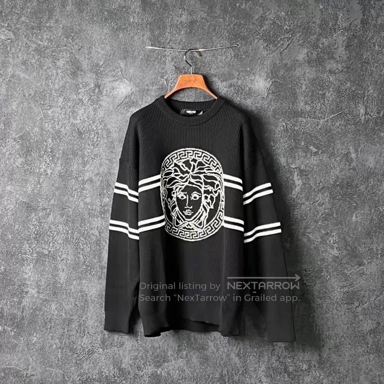 Versace Versace Medusa embroidered wool crew neck sweater Size US M / EU 48-50 / 2 - 1 Thumbnail