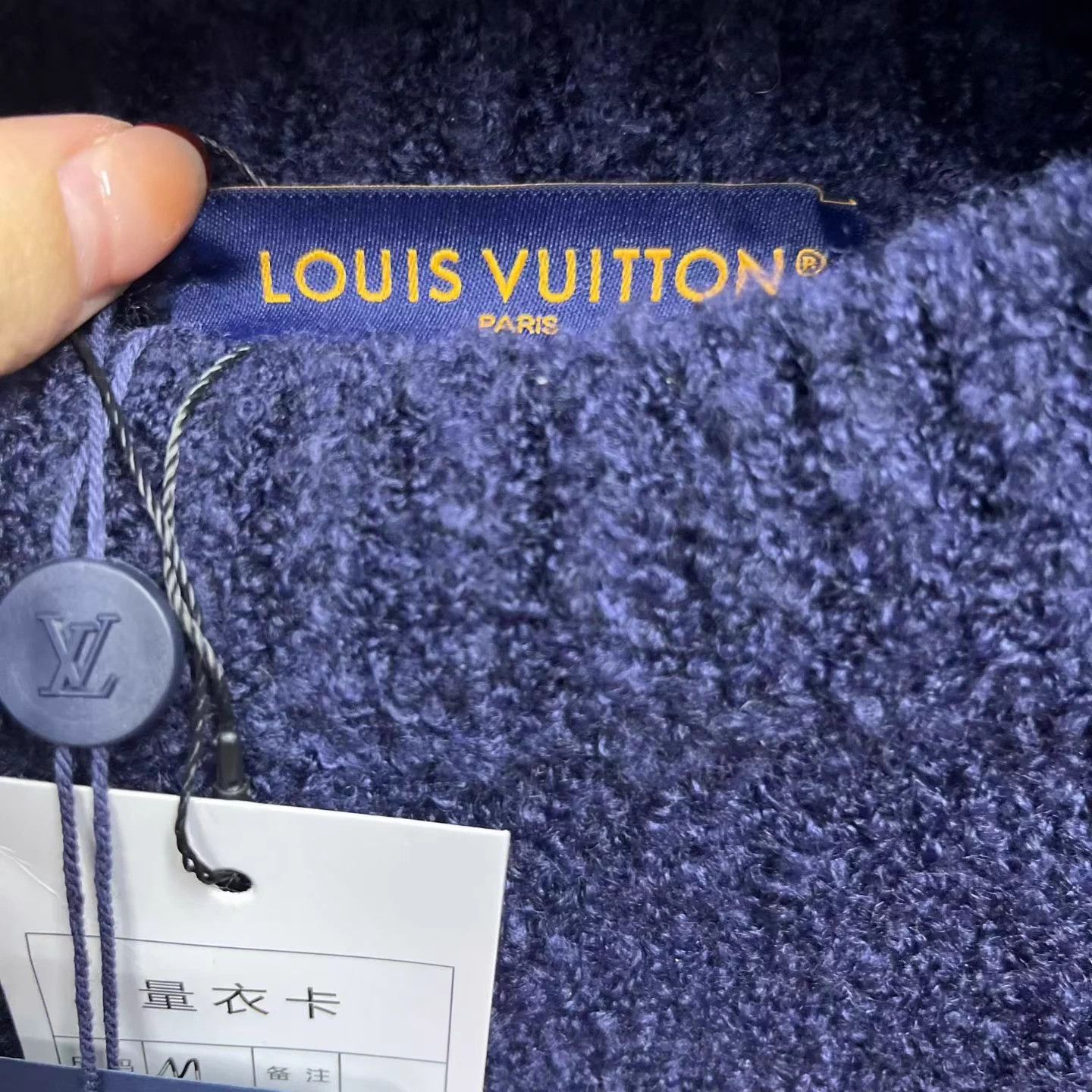 Louis Vuitton Louis Vuitton 26 Intarsia Logo Crew Neck LS Pullover M Size US M / EU 48-50 / 2 - 3 Thumbnail